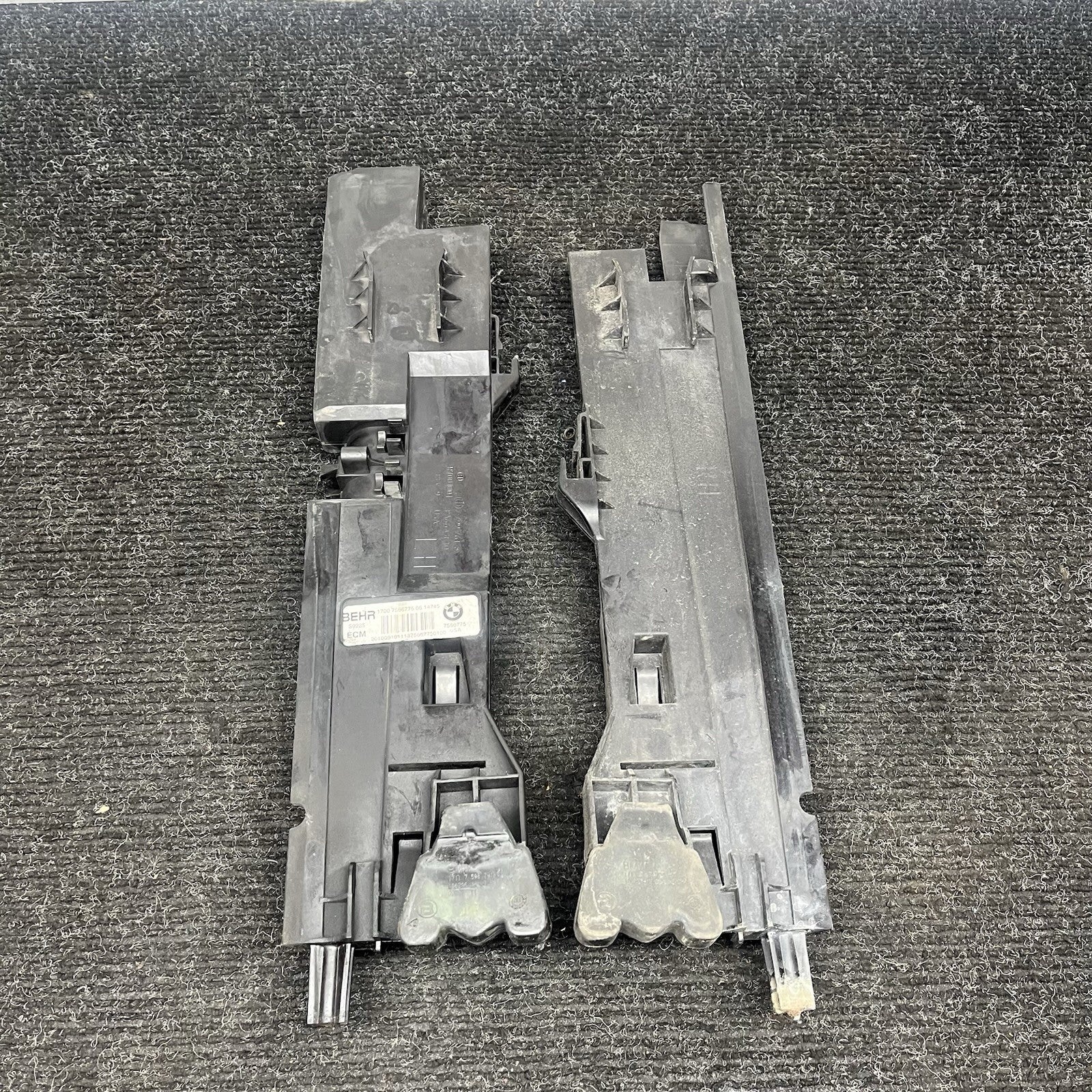 ☑️ 08-19 BMW X6 X5 F16 F15 RADIATOR CORE SUPPORT MOUNT BRACKET COVER PAIR OEM