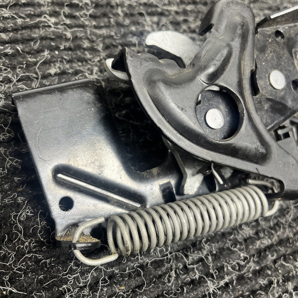 ☑️2012-16 BMW 3 SERIES F30 HOOD LOCK CATCH MECHANISM LEFT DRIVER SIDE 4895946-01