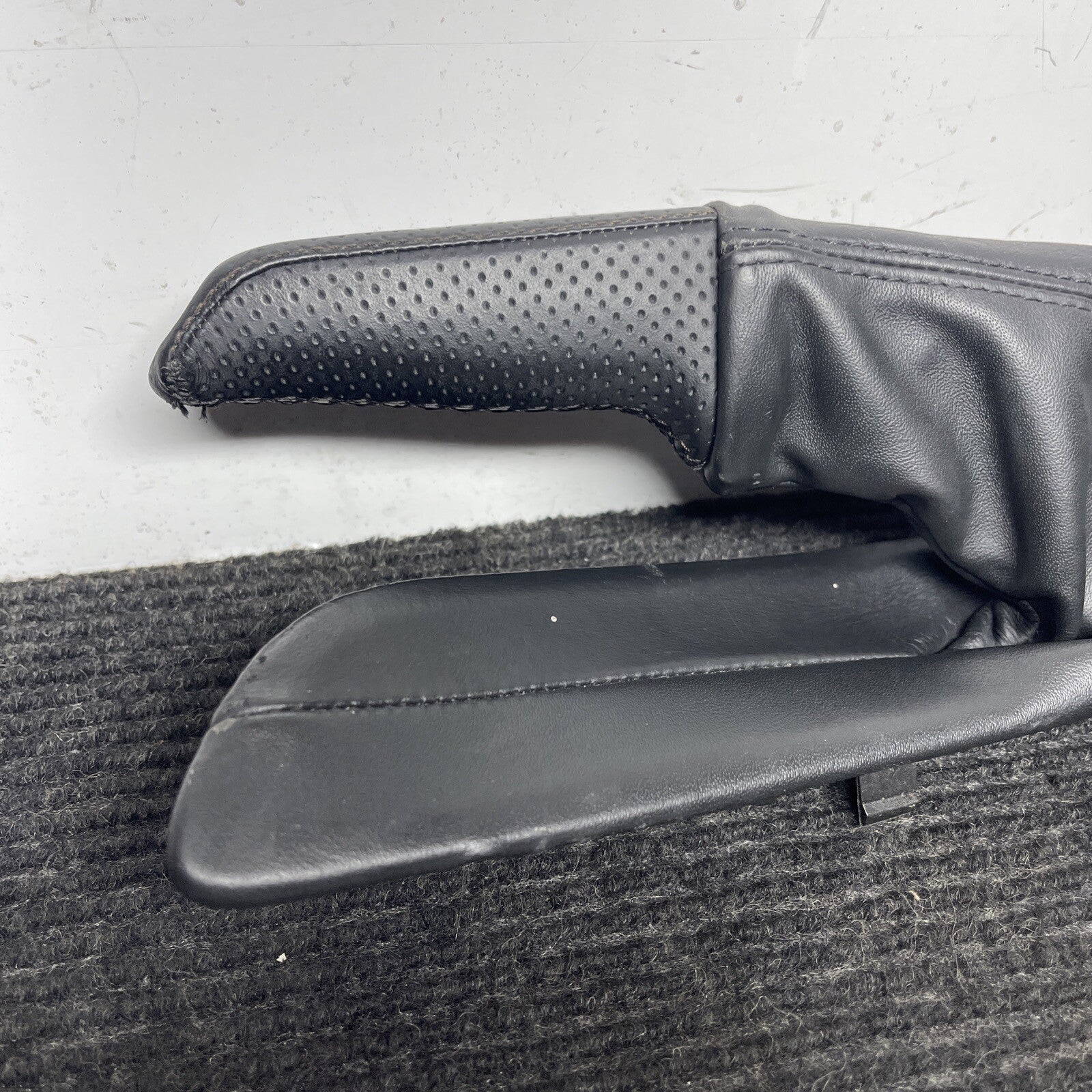 ☑️ 08-13 OEM BMW E82 E88 135 128 Boot Hand Brake Ebrake Handle Leather Black