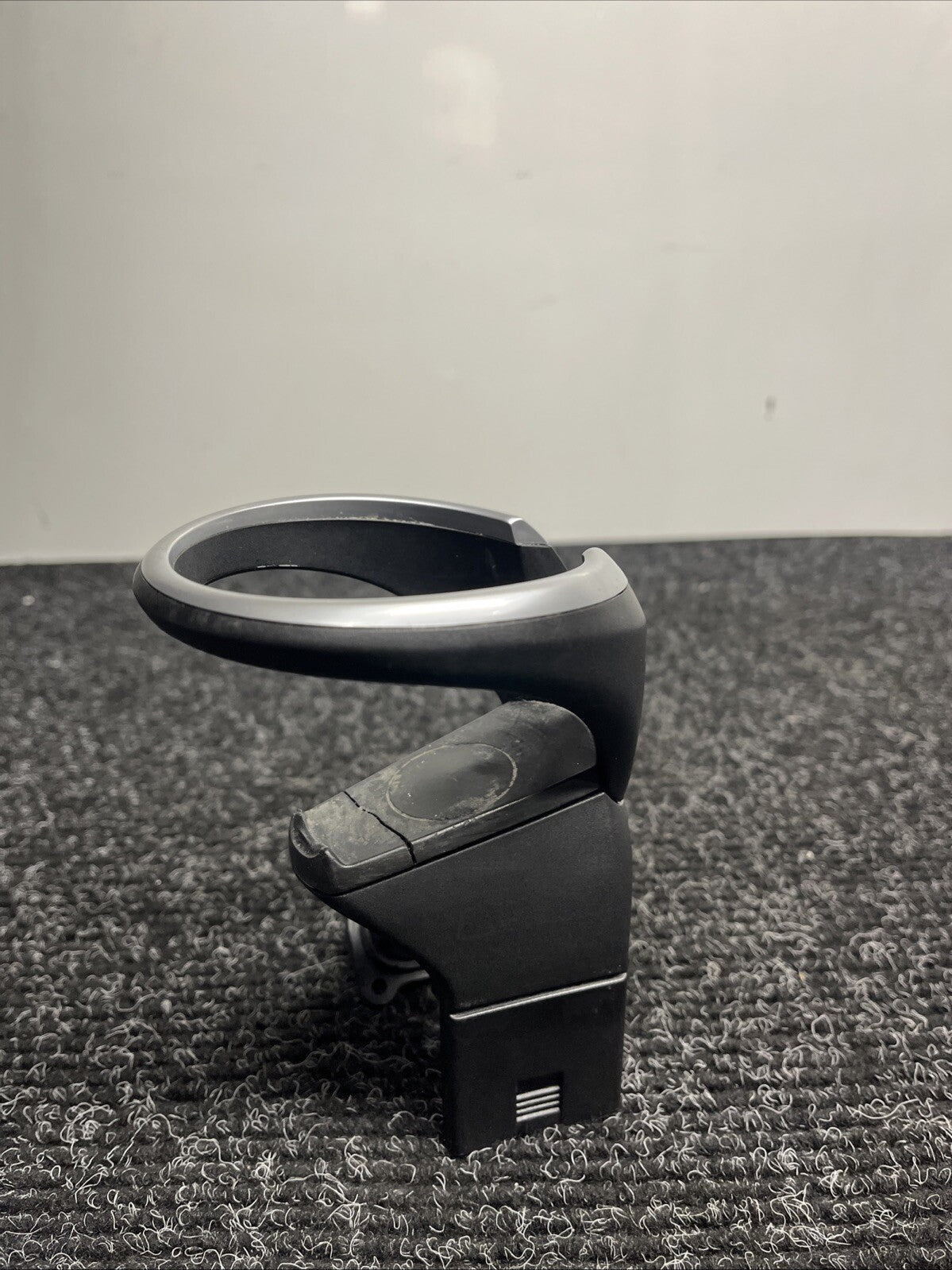 ☑️ 08-13 BMW E82 E88 FRONT CONSOLE CUPHOLDER CUP CAN w/ HOLDER 9122655 OEM