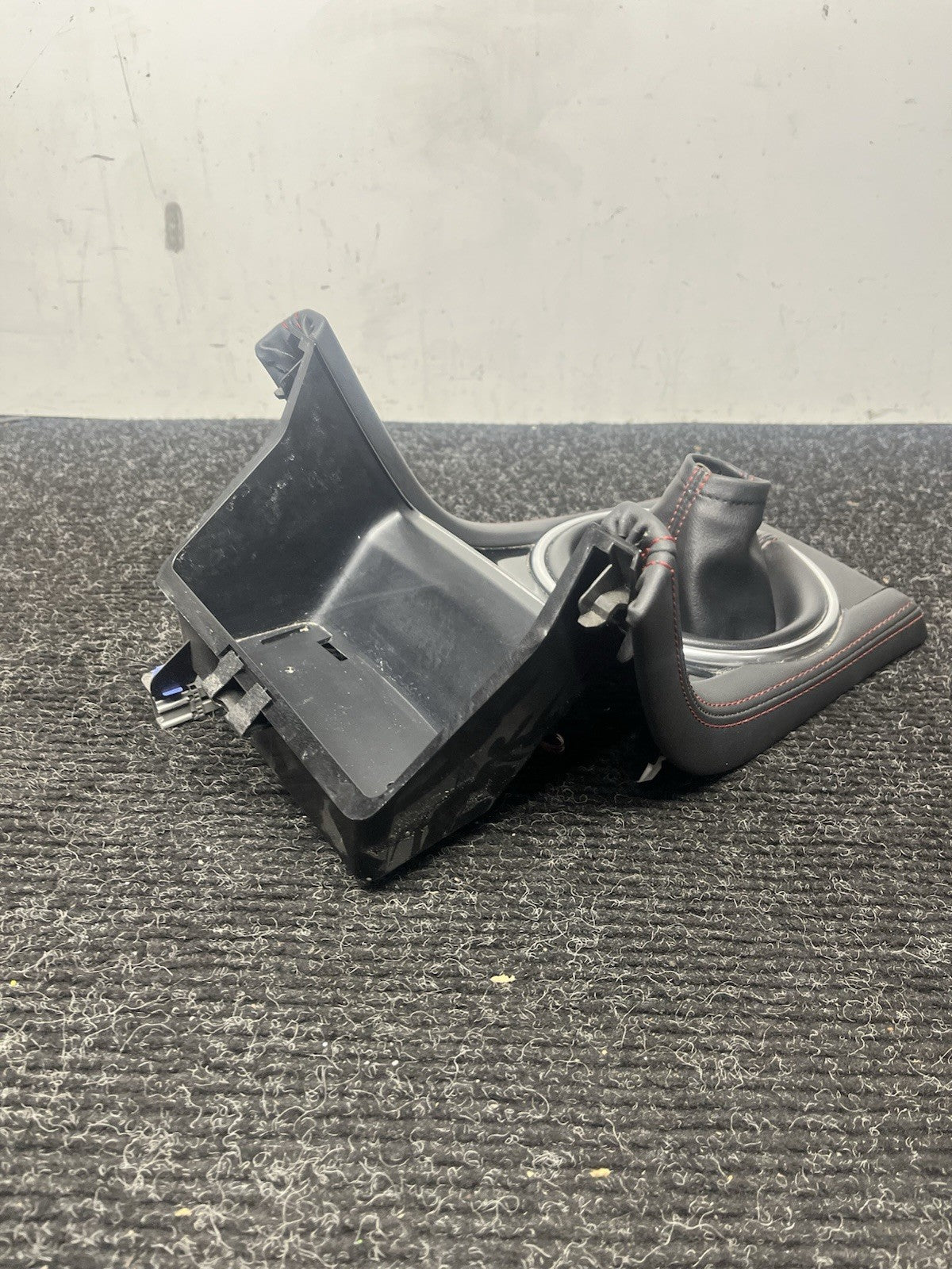 ☑️ 18-21 SUBARU WRX STI CENTER CONSOLE SHIFT BOOT SURROUND BEZEL PANEL TRIM OEM