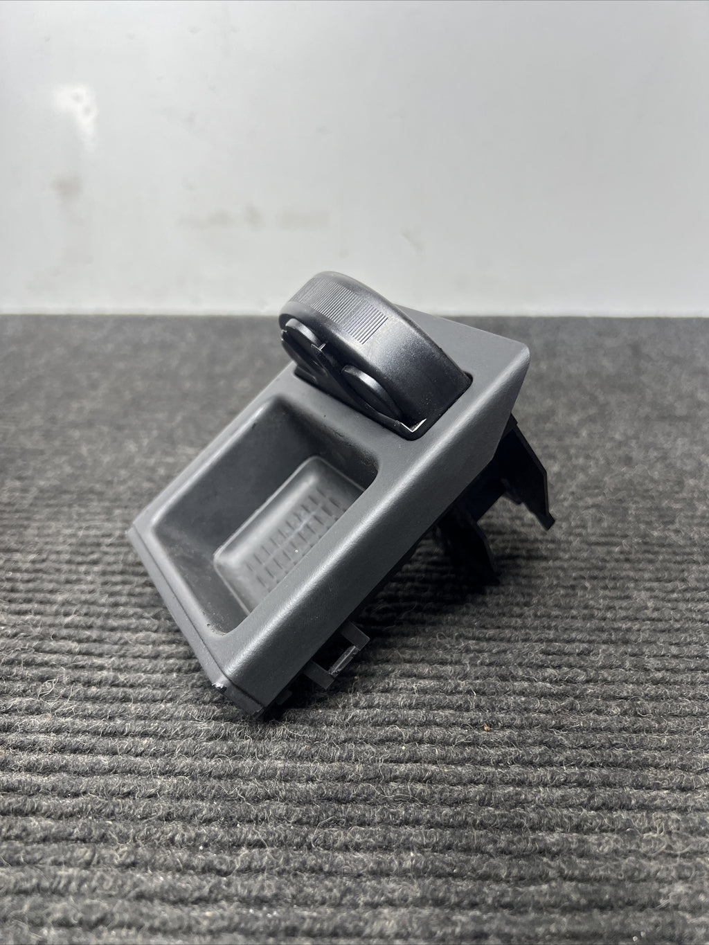 ☑️ BMW E46 NEW GENUINE CENTER CONSOLE STORAGE TRAY BLACK COIN BOX 8248505 99-05