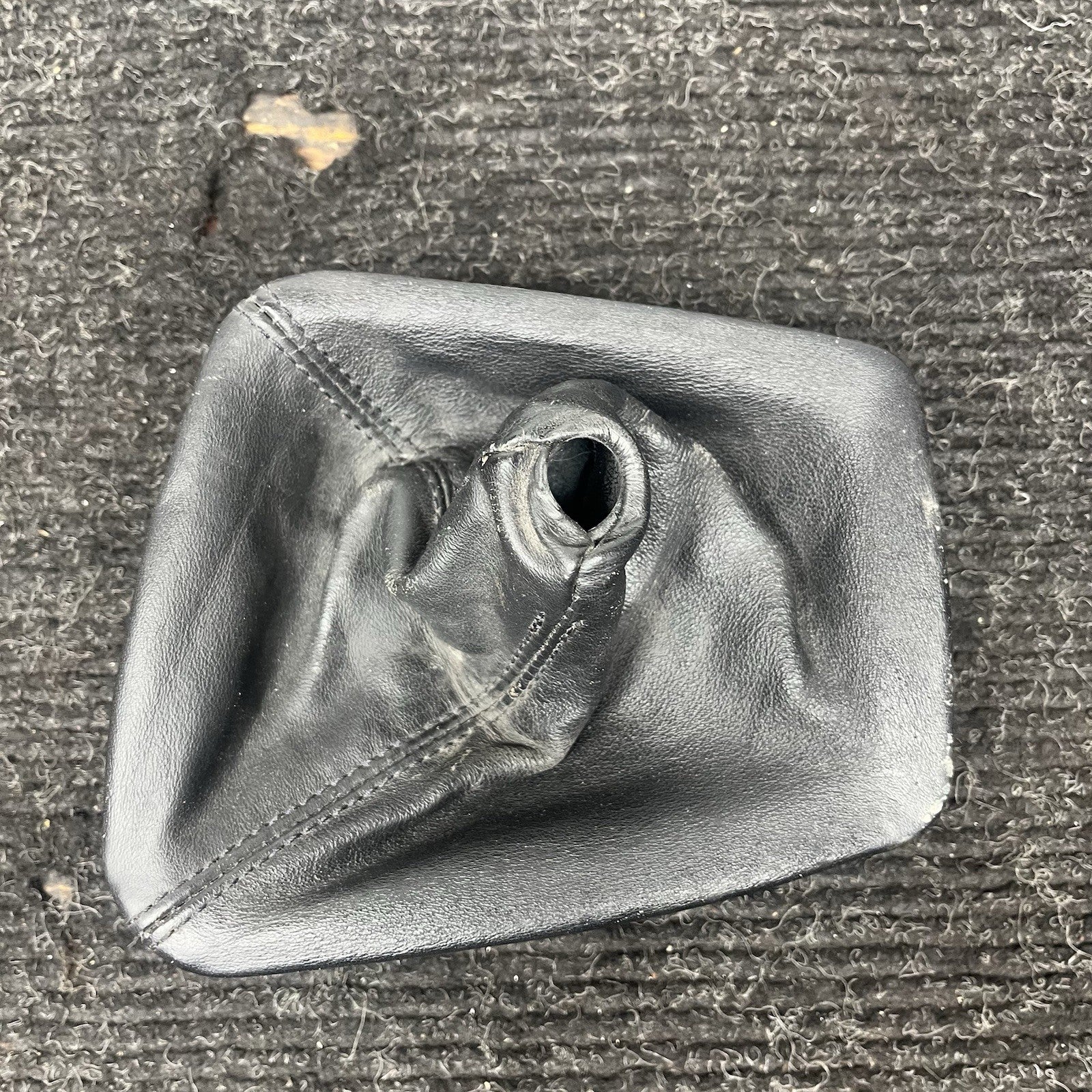 ☑️ 92-99 BMW E36 3 Series 328i Center Console ZF Shifter Knob Leather Boot Foam