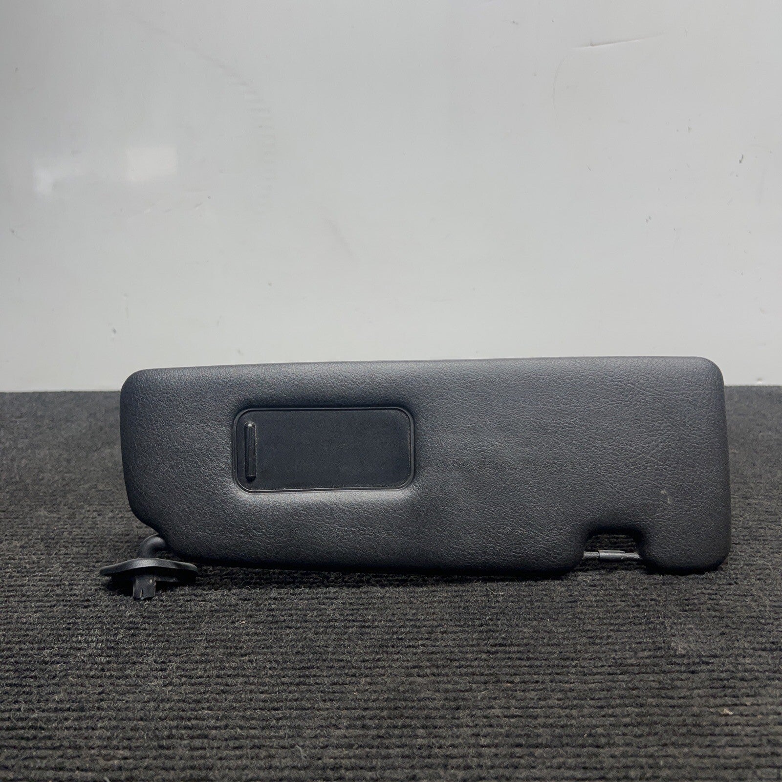☑️ 2001-2006 BMW 3 Series E46 Convertible Sun Visor  101-0232400 Passenger