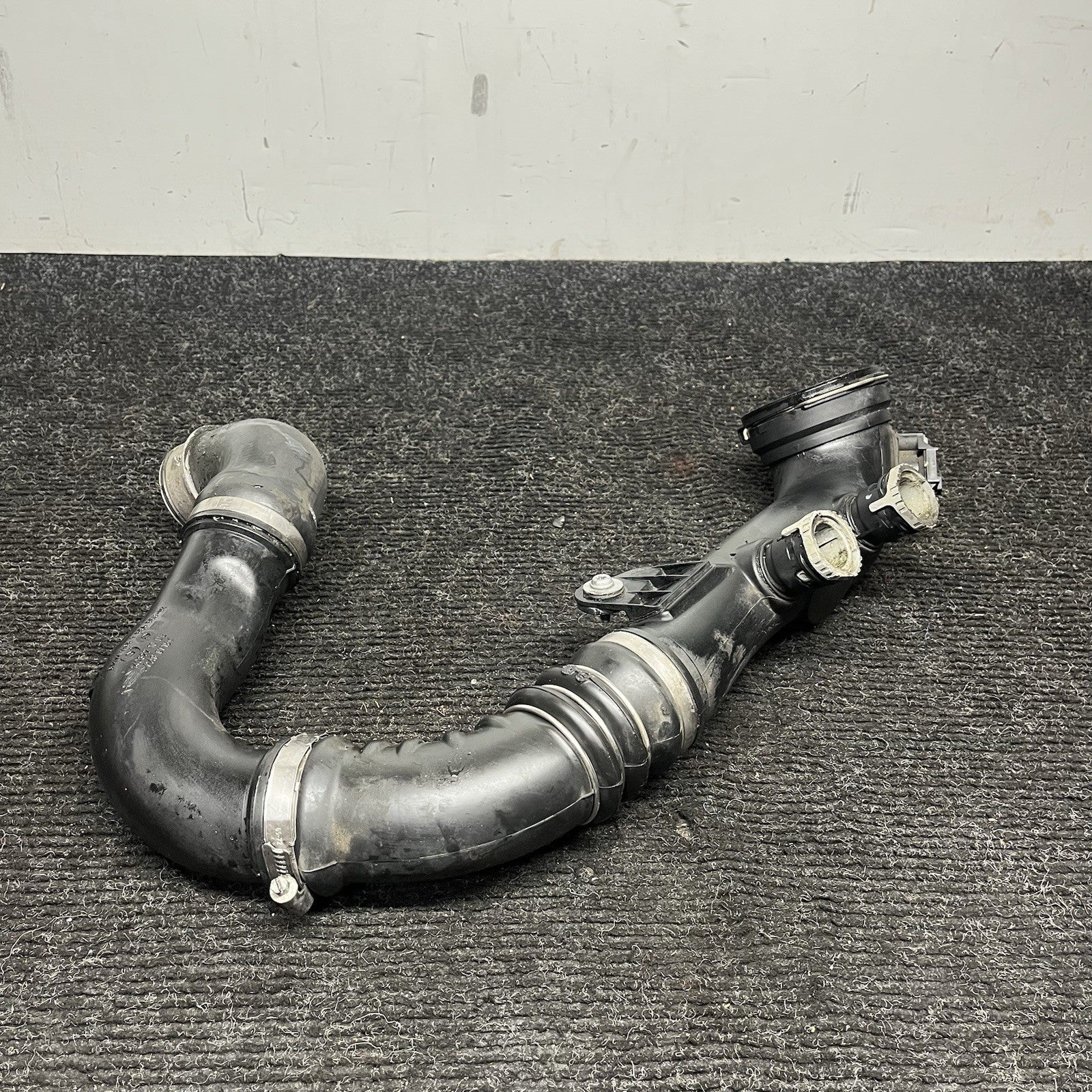 ☑️ BMW 07-10 E90 E92 E82 N54 Air Intake Charge Induction Charge Pipe Tract OEM