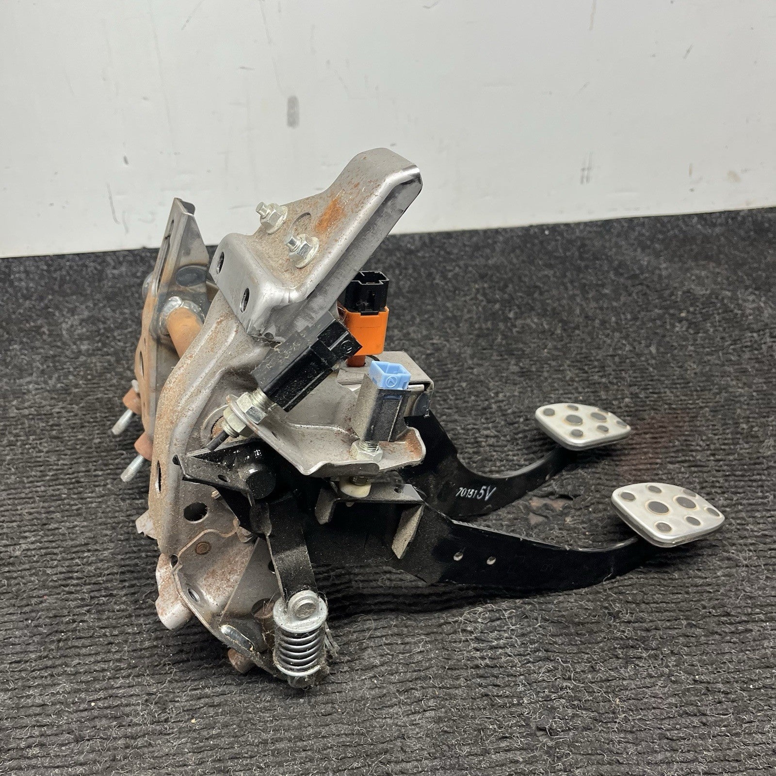 ☑️ 2015-2019 Subaru WRX STI Brake & Clutch Pedal Assembly OEM 15-19