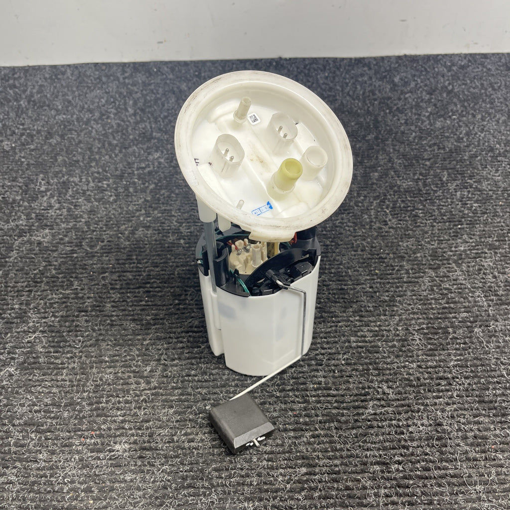 ☑️ 06-13 BMW E90 E84 E82 E88 E92 128i 135i 335i X1 Right Fuel Pump Assembly OEM
