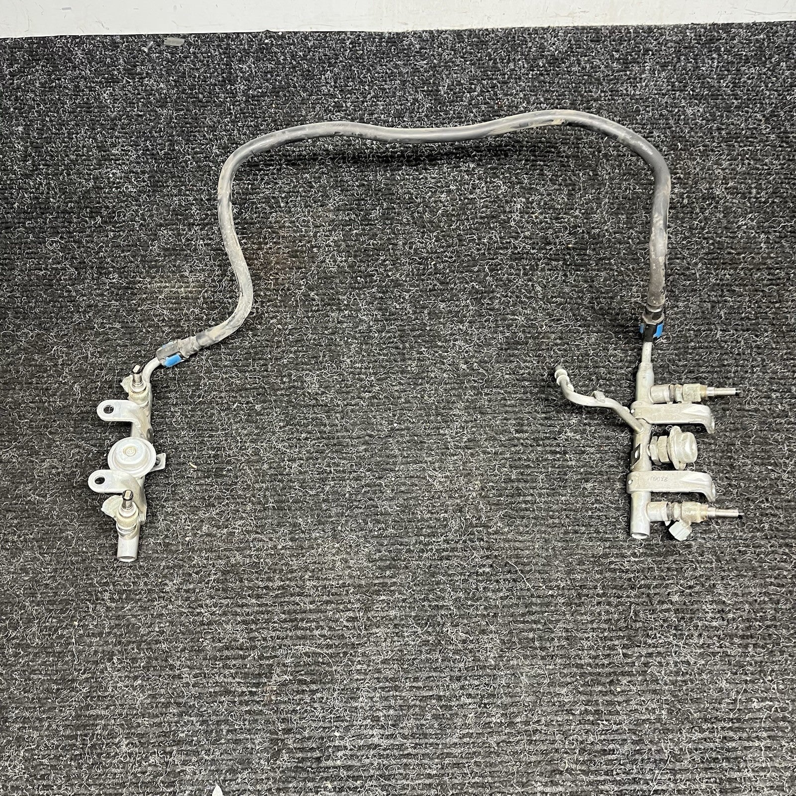☑️ Scion FRS Subaru BRZ 86 FA20 Engine Injector Fuel Rails PAIR L&R OEM