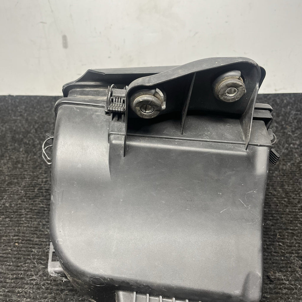 ☑️ 00-06 BMW E83 E46 330 X3 M54 Engine Air Intake Cleaner Box Assembly OEM