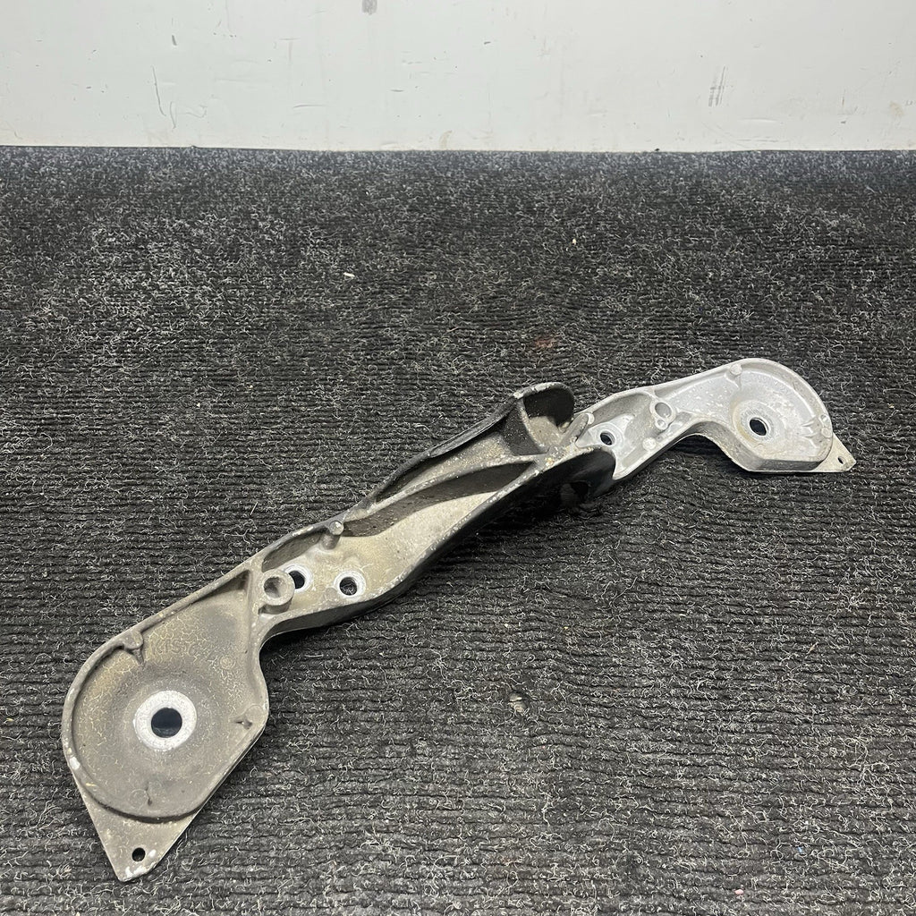 ☑️ 2001-2005 BMW 330ci 330i E46 RWD REAR DIFFERENTIAL MOUNT SUPPORT BRACKET OEM