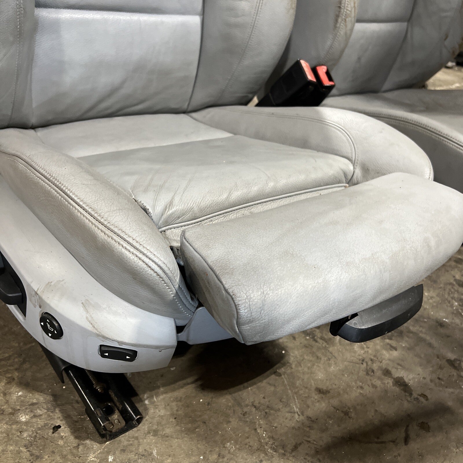 ☑️ 2008-2013 BMW E82 1-Series Coupe Leather Front Sport Seat Pair Grey OEM