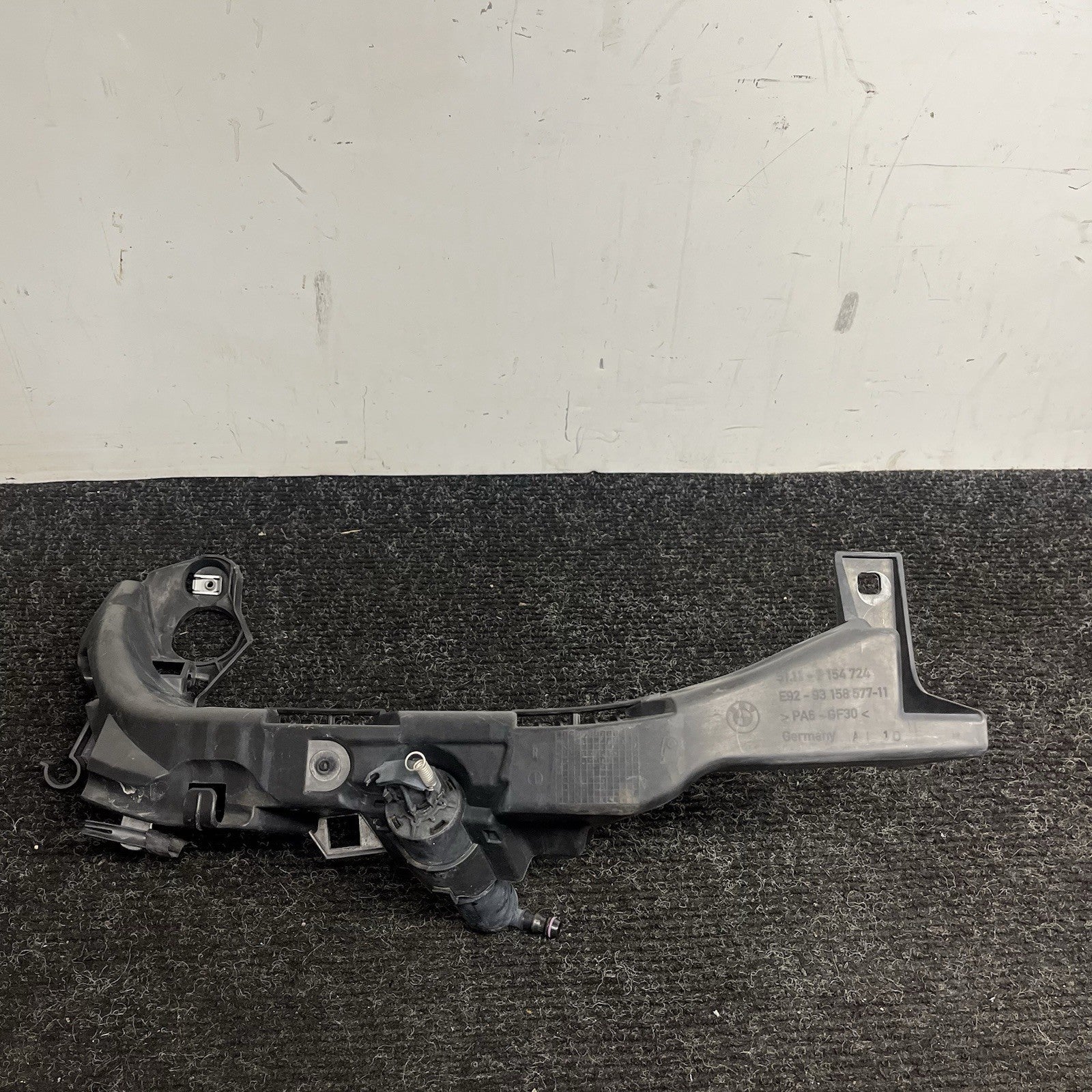 ☑️ 07-10 OEM BMW E92 E93 328 335 Right Passenger Headlight Bracket Carrier Mount