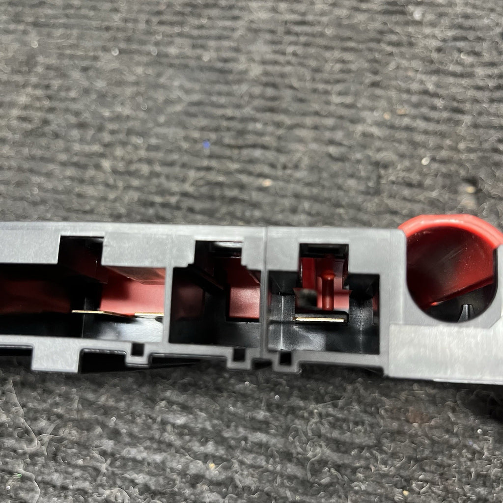 ☑️ BMW F20 F22 F30 F32 Power Distribution Fuse Box OEM 922775204