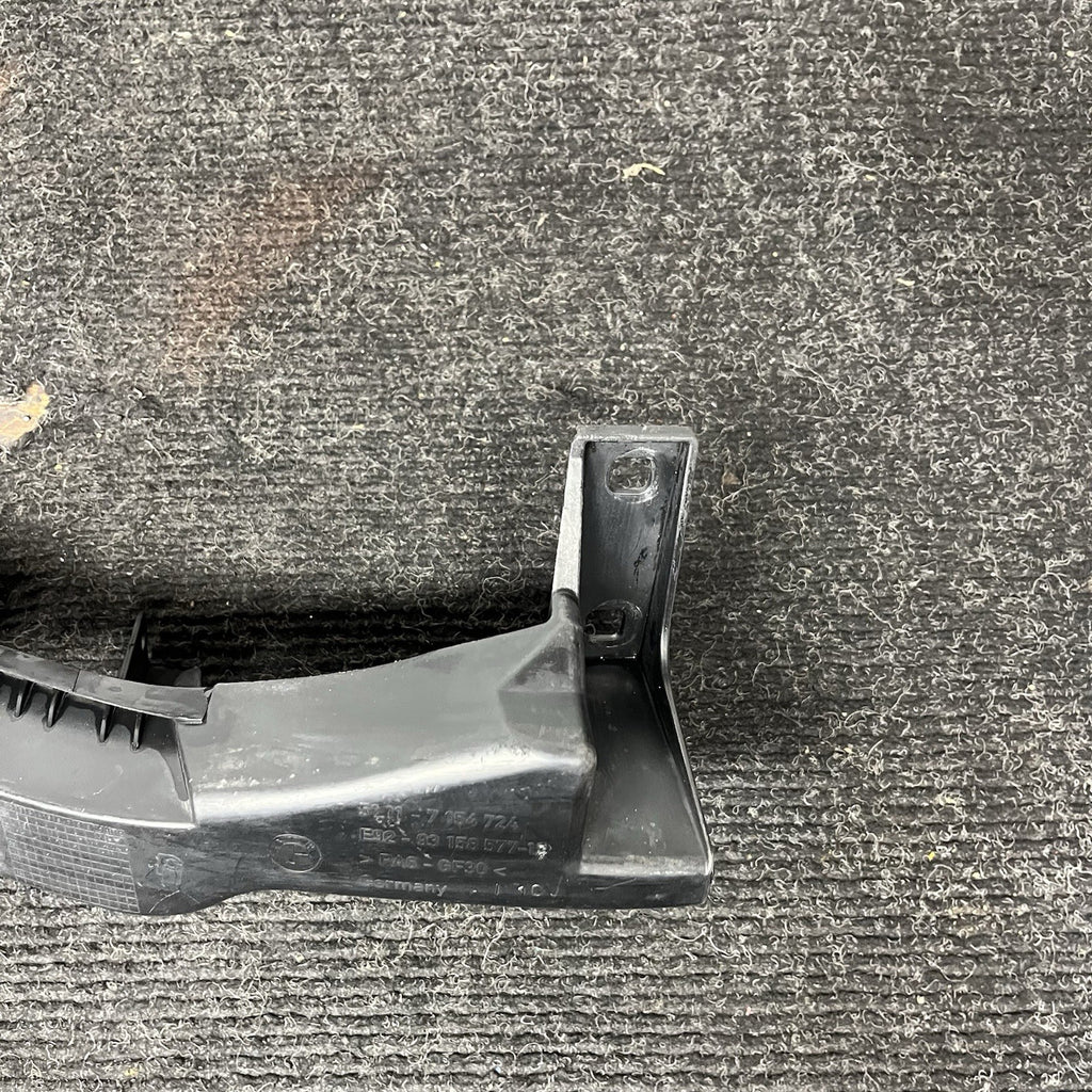 ☑️ 07-10 OEM BMW E92 E93 328 335 Right Passenger Headlight Bracket Carrier Mount