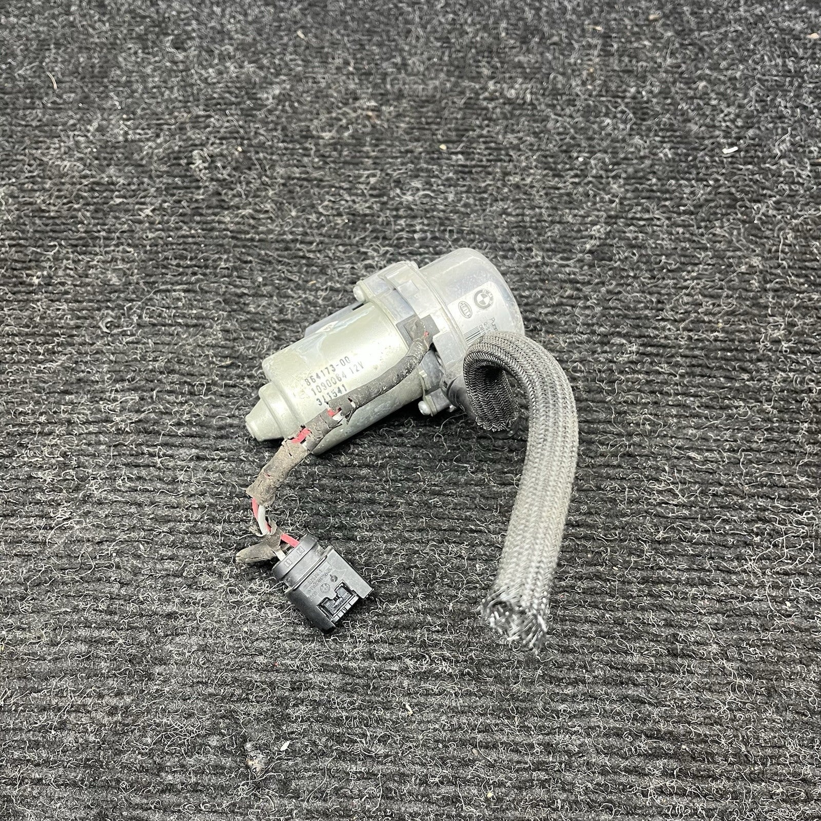 ☑️ 08-13 OEM BMW E90 E92 E93 M3 Engine S65 Brake Booster Vacuum Pump