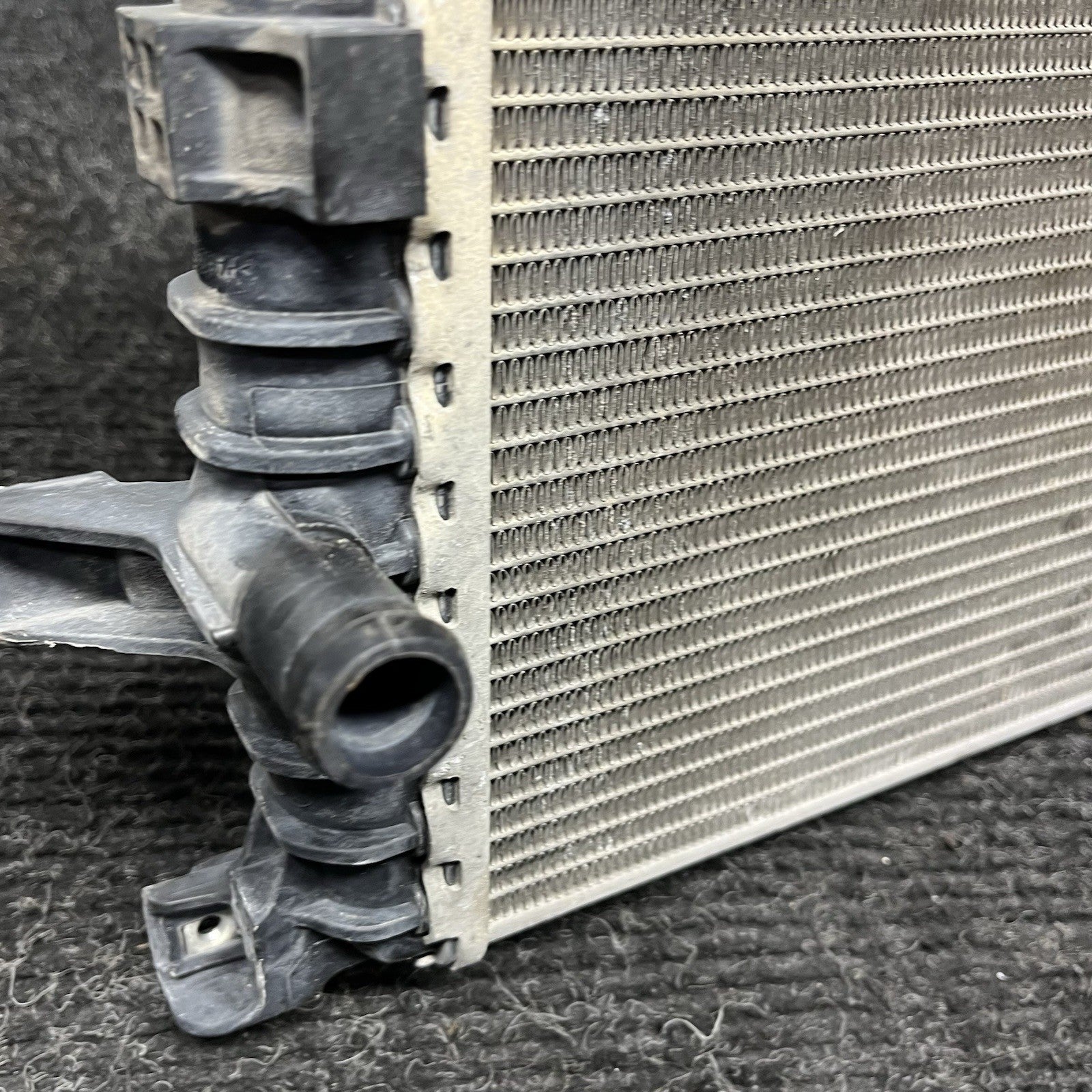 ☑️ OEM 2011-2015 AUDI Q7 3.0L FRONT LEFT RIGHT AUX AUXILIARY SECONDARY RADIATOR