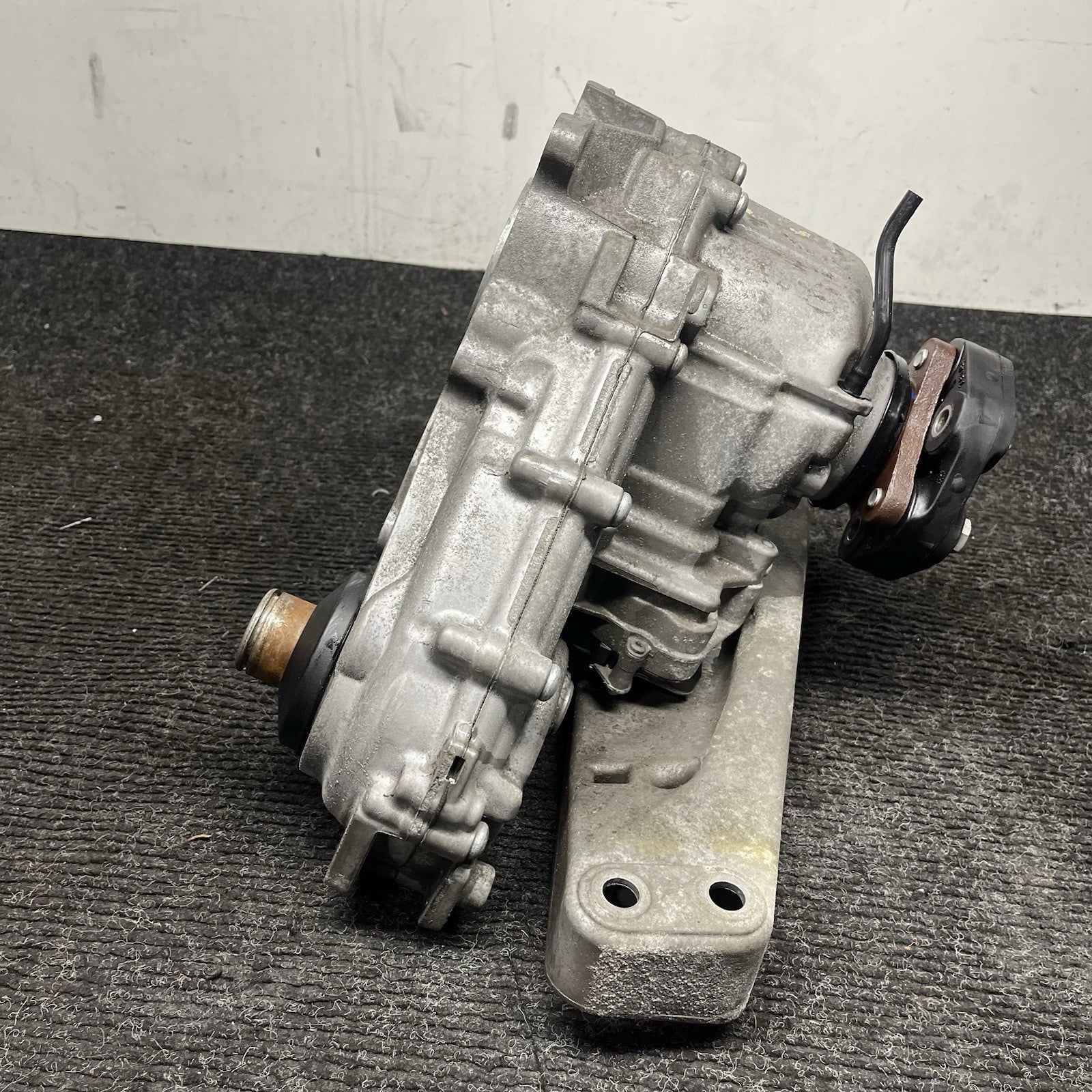 ☑️ 2011-2012 BMW X5 X6 3.0 N55 Transfer Case 27107635753 OEM Used