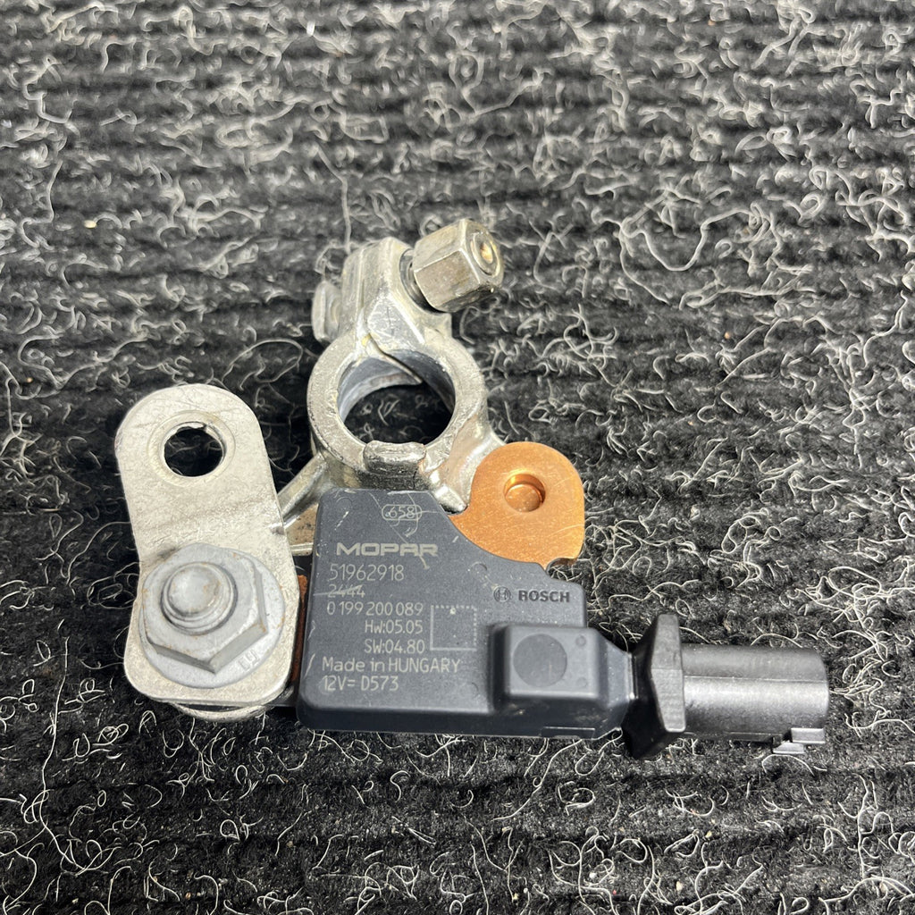 ☑️ 14-17 MOPAR JEEP MASERATI GHIBLI NEGATIVE BATTERY CURRENT SENSOR OEM