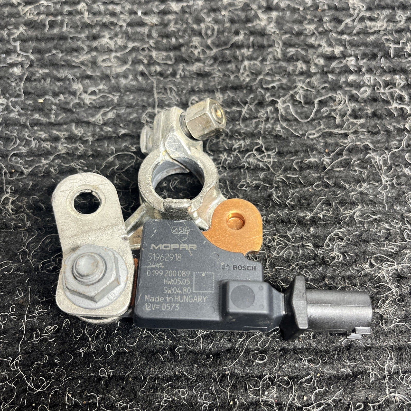 ☑️ 14-17 MOPAR JEEP MASERATI GHIBLI NEGATIVE BATTERY CURRENT SENSOR OEM