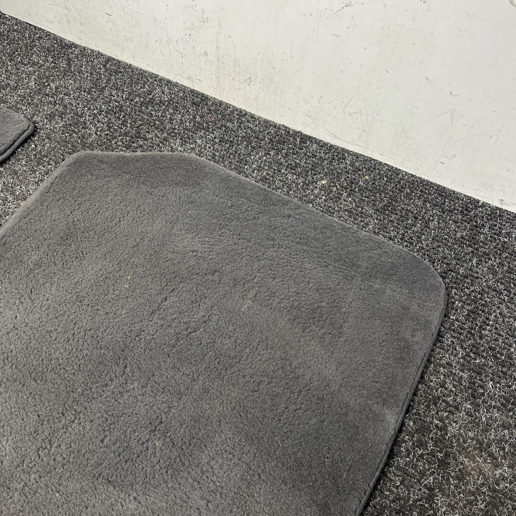 ☑️ Bmw Black Floor Mats Set Part Number 106480-11 OEM 3 And 5 Series