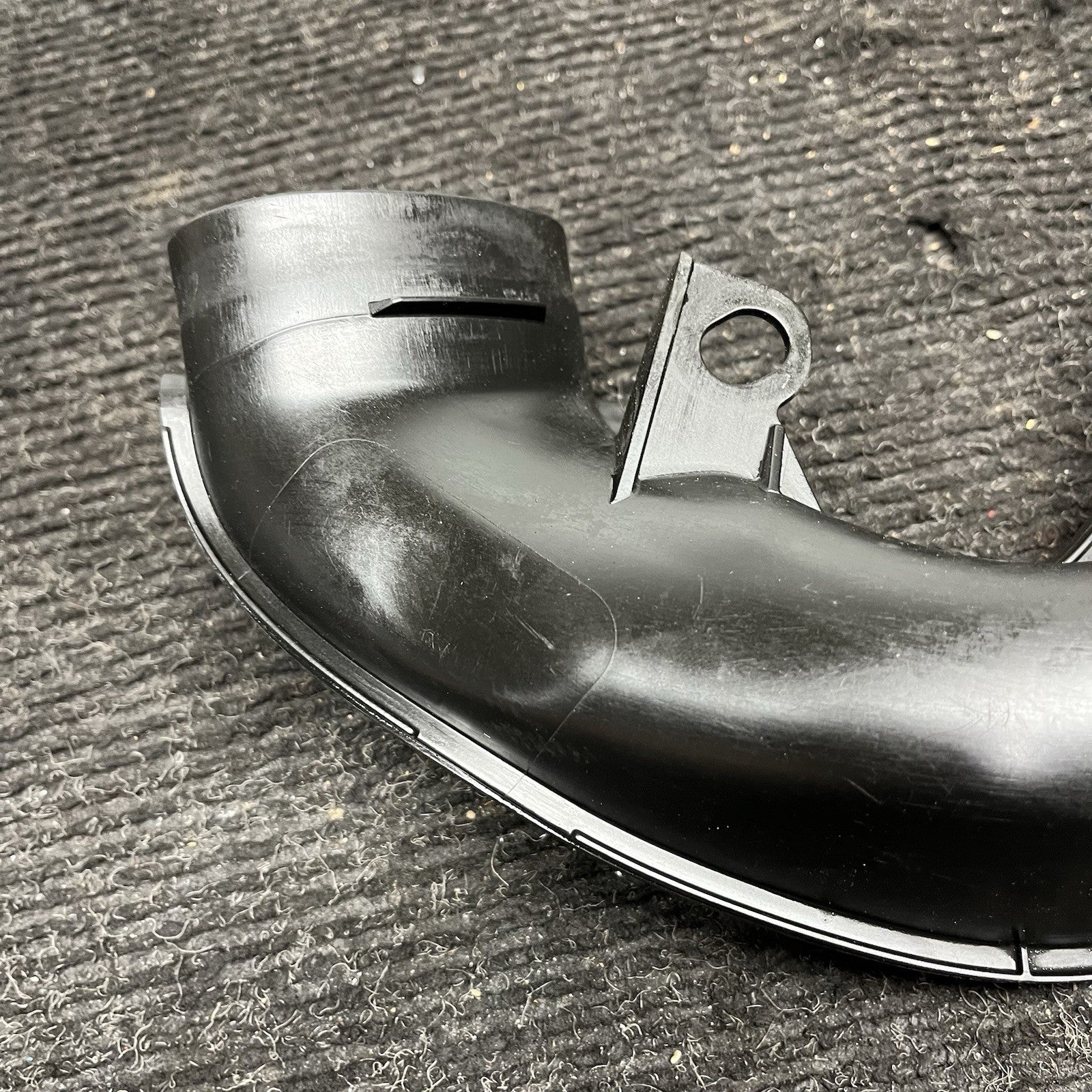 ☑️ 11-13 BMW E70 X5 N55 ENGINE LOWER AIR INTAKE TUBE HOSE PIPE DUCT OEM