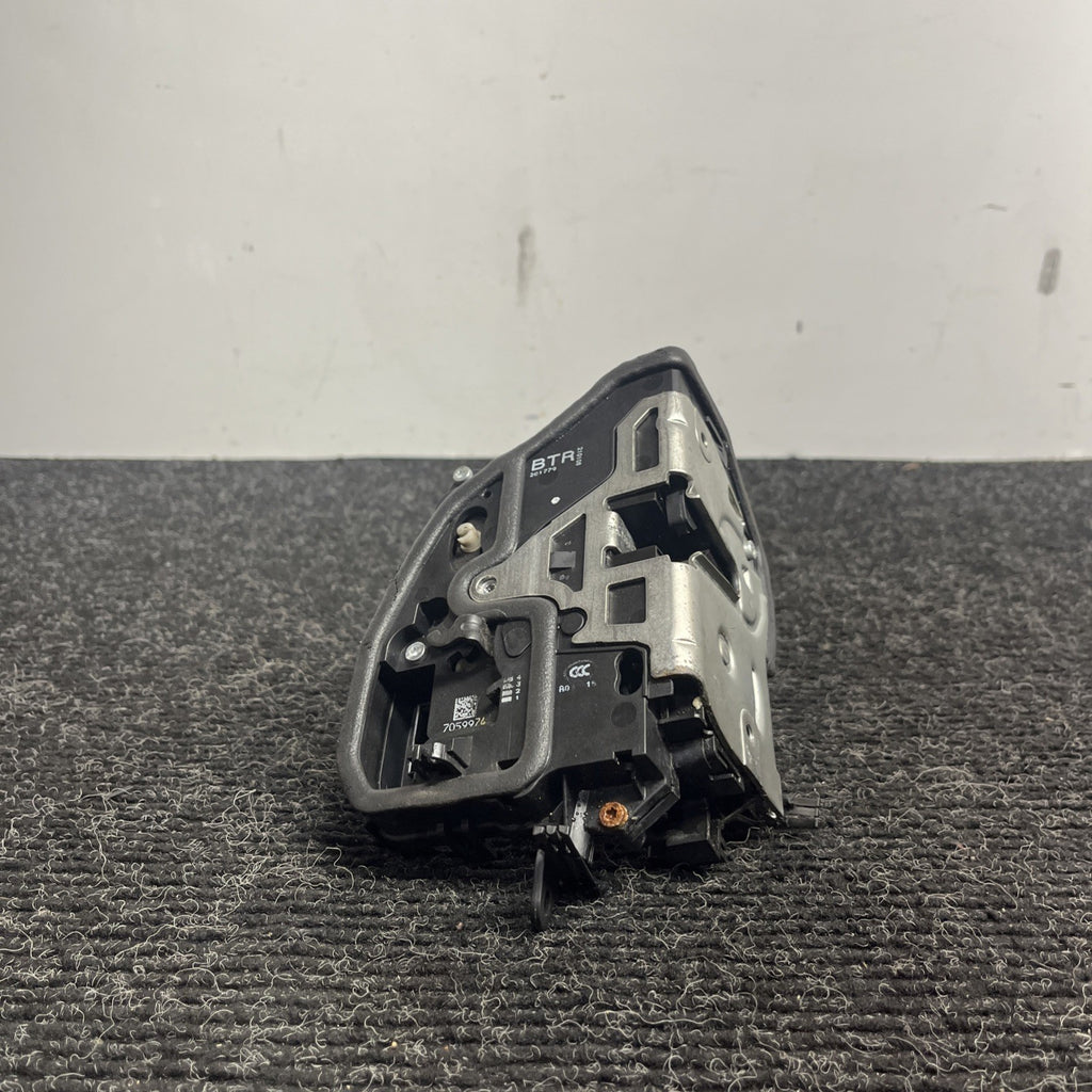 ☑️ OEM BMW E82 E90 F23 F30 F32 E60 F01 M4 X6 REAR RIGHT Door Lock Latch Actuator