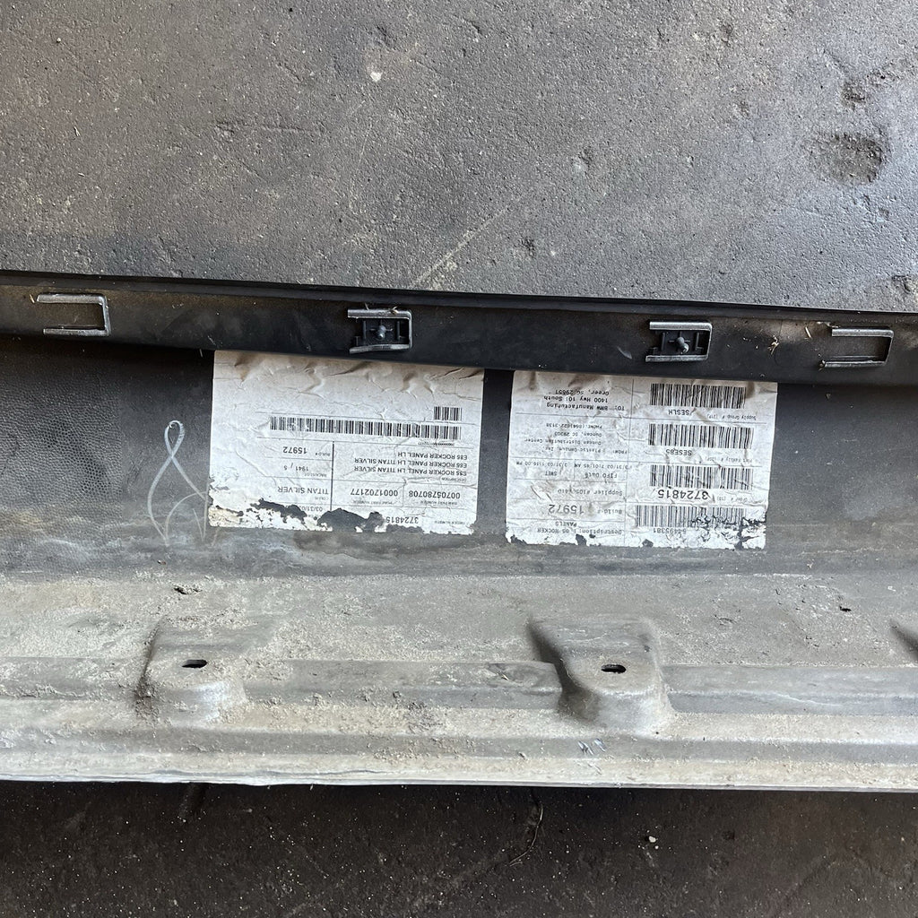 ☑️ 03-08 BMW E85 Z4 LEFT SIDE SKIRT ROCKER PANEL MOLDING TITAN SILVER OEM