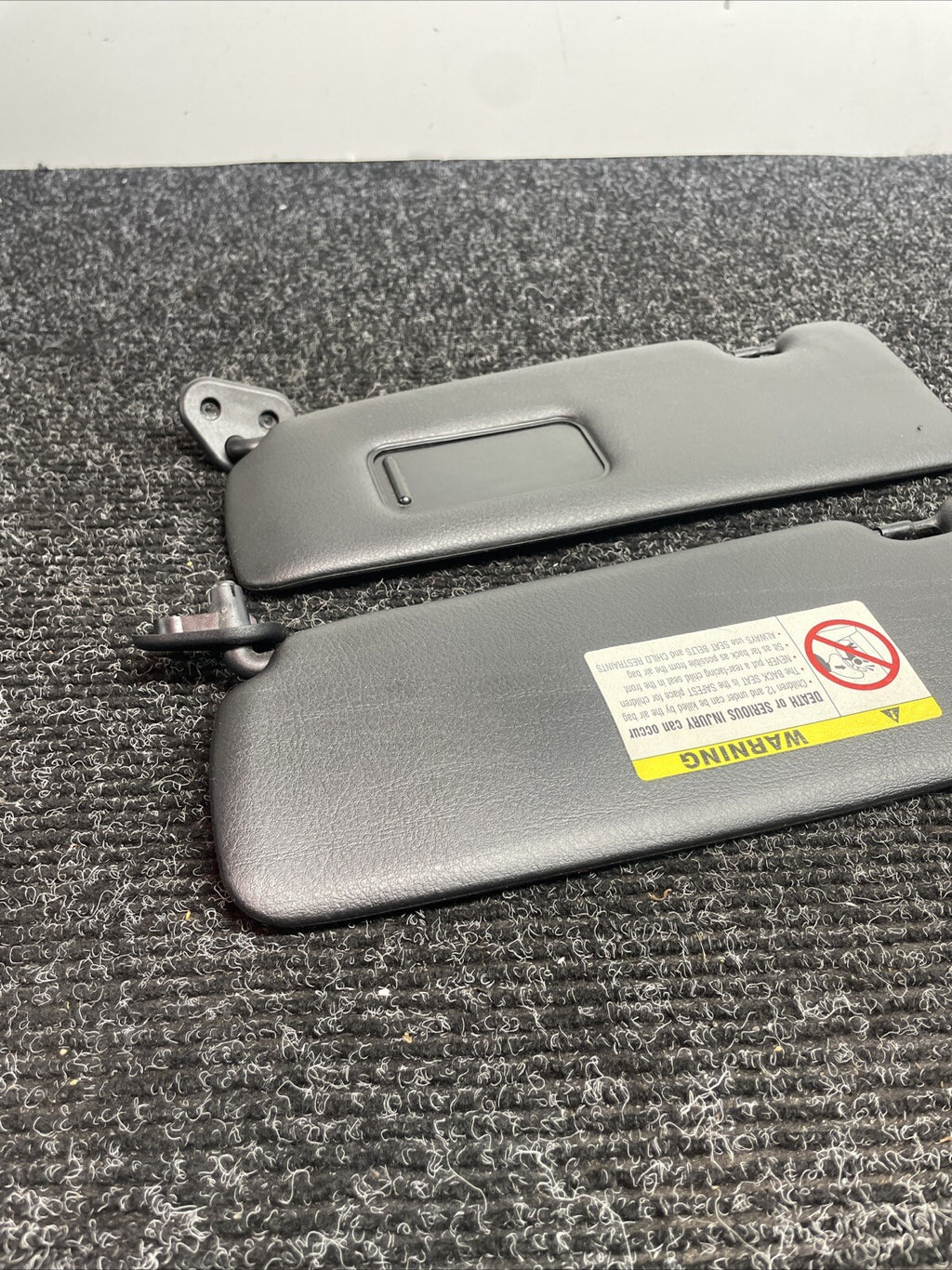 ☑️ 01-06 BMW E46 3-SERIES CONVERTIBLE SET OF 2 FRONT LEFT & RIGHT SUN VISOR OEM