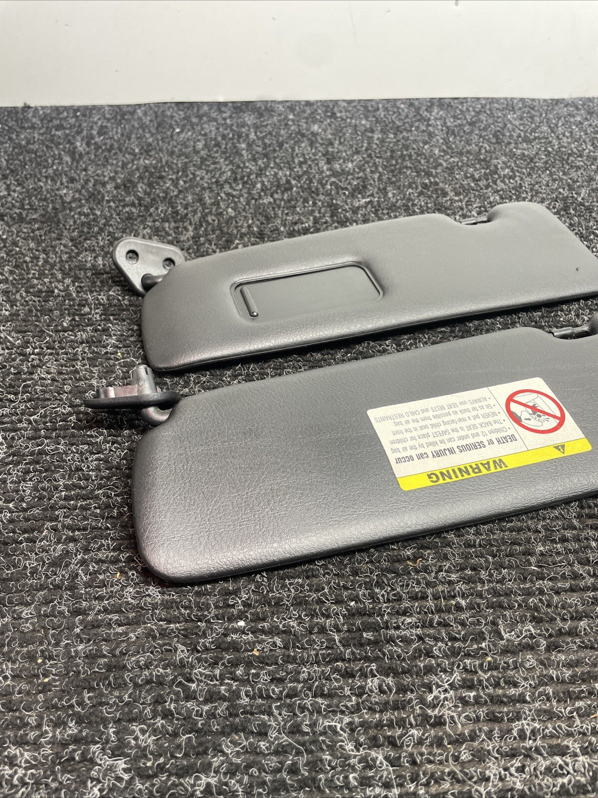 ☑️ 01-06 BMW E46 3-SERIES CONVERTIBLE SET OF 2 FRONT LEFT & RIGHT SUN VISOR OEM
