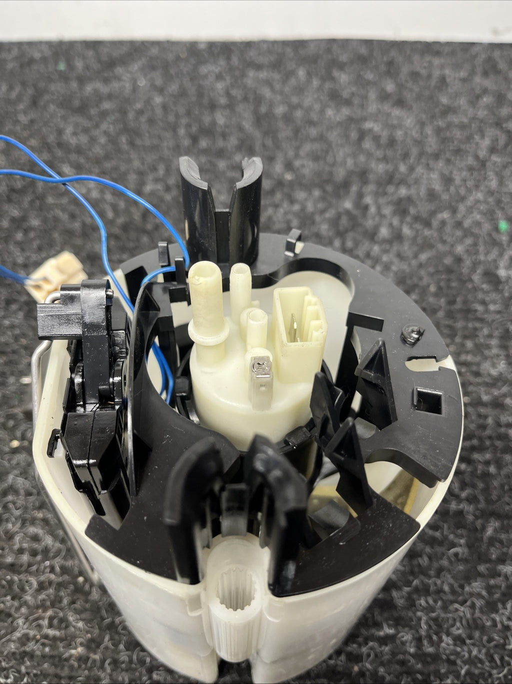 ☑️ 06-13 BMW E82 E88 E90 E91 E92 E93 128I 135I 328I 335I Fuel Pump Sending OEM