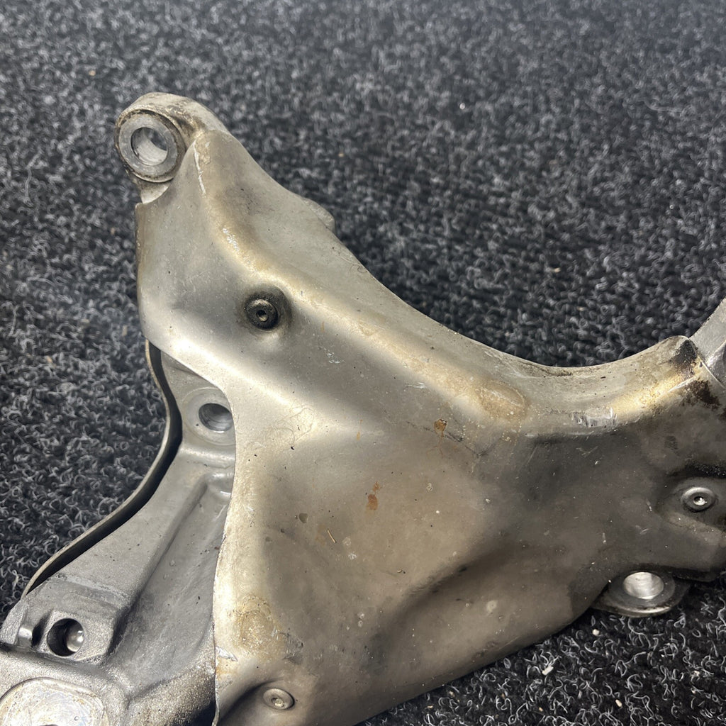 ☑️ 07-11 BMW E82 E88 E90 E92 135i 335i Right Passenger Engine Mount Bracket OEM