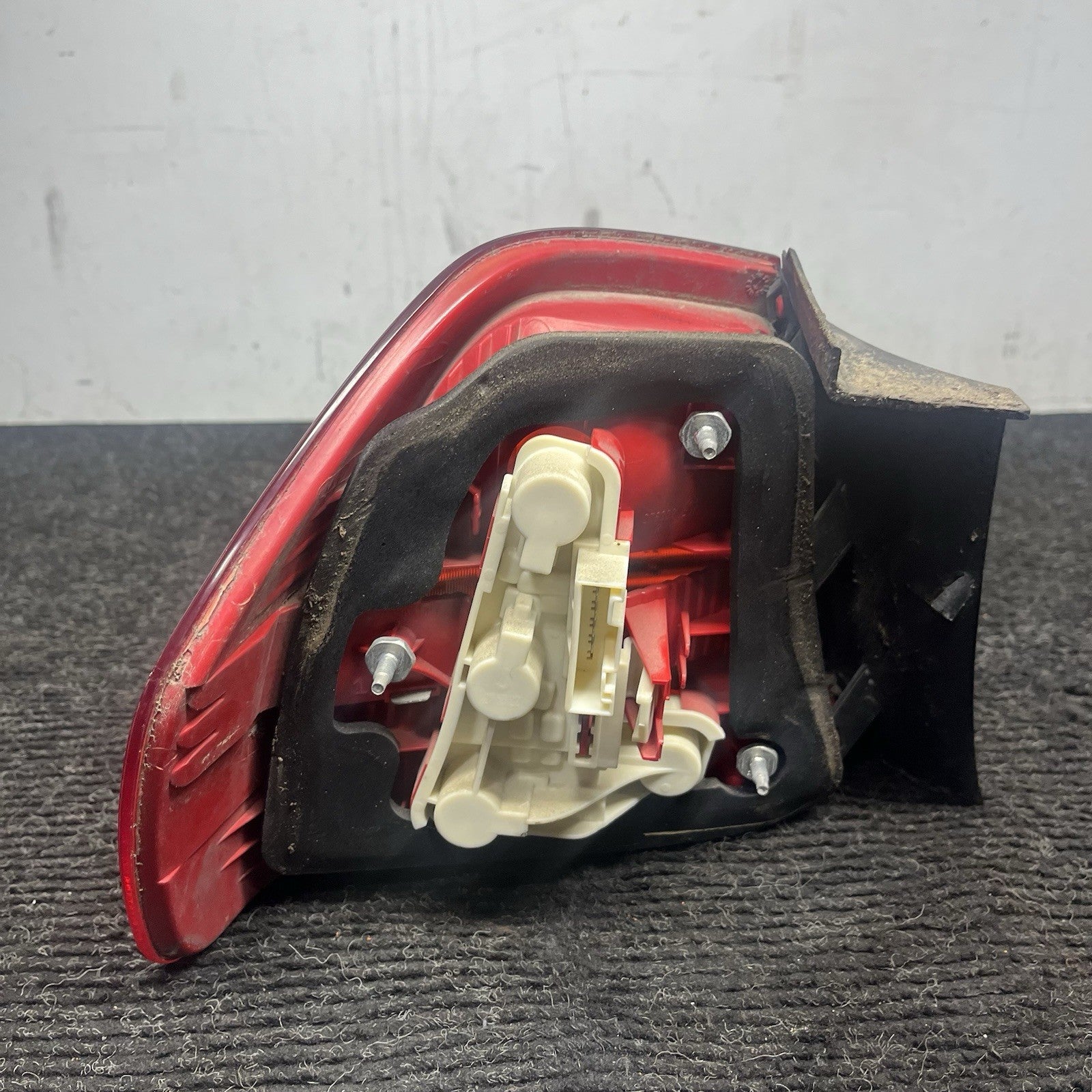 ☑️ 2006-2008 BMW 328I 335I Right Tail Light Outer 7161956 Oem E90
