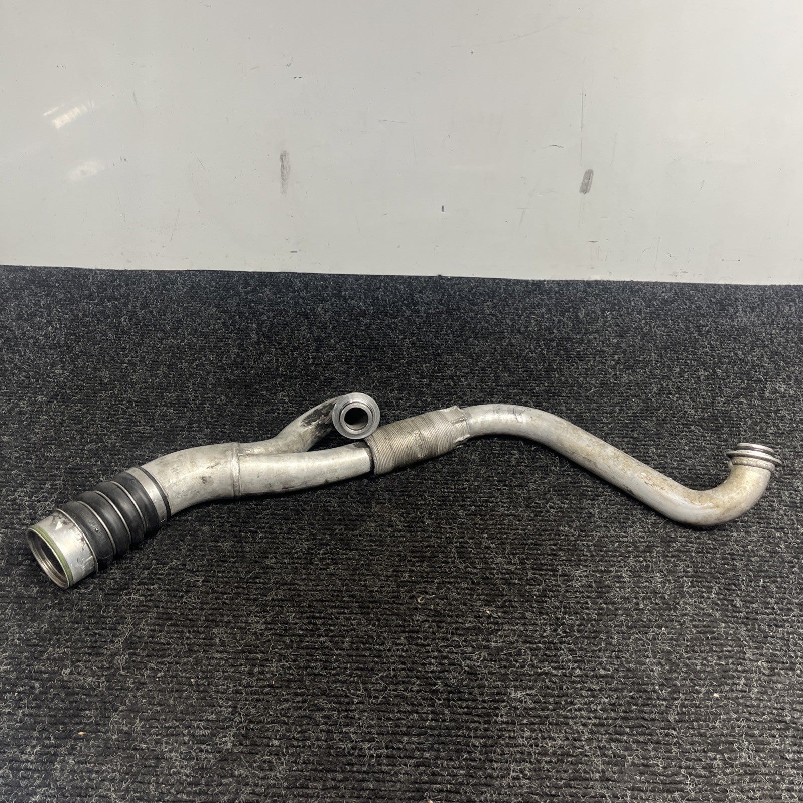 ☑️ 07-13 BMW E92 335I 3.0L L6 INTER COOLER TURBOCHARGER INLET AIR PIPE OEM
