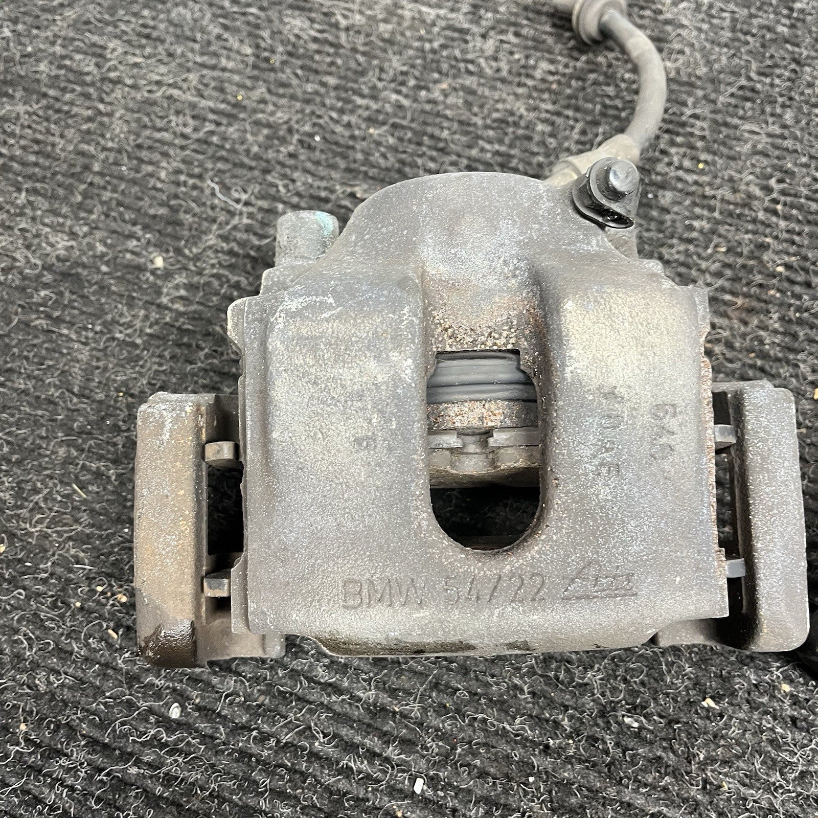 ☑️ 03-05 BMW E85 Z4 RWD SET OF 2 FRONT LEFT & RIGHT BRAKE CALIPER OEM *NOTE*