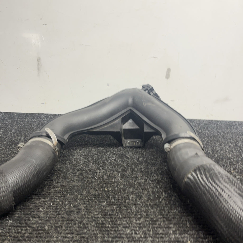 ☑️ 2013-2022 MASERATI LEVANTE 3.0L AIR INLET TUBE DUCT HOSE Y PIPE 670039138 OEM