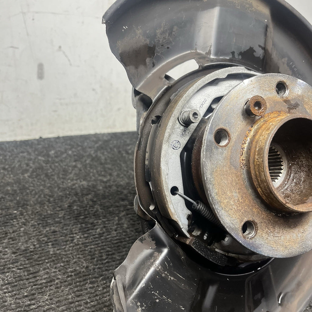 ☑️ 07-13 BMW E82 E88 E90 E92 E93 Rear Driver Hub Spindle Bearing Knuckle OEM