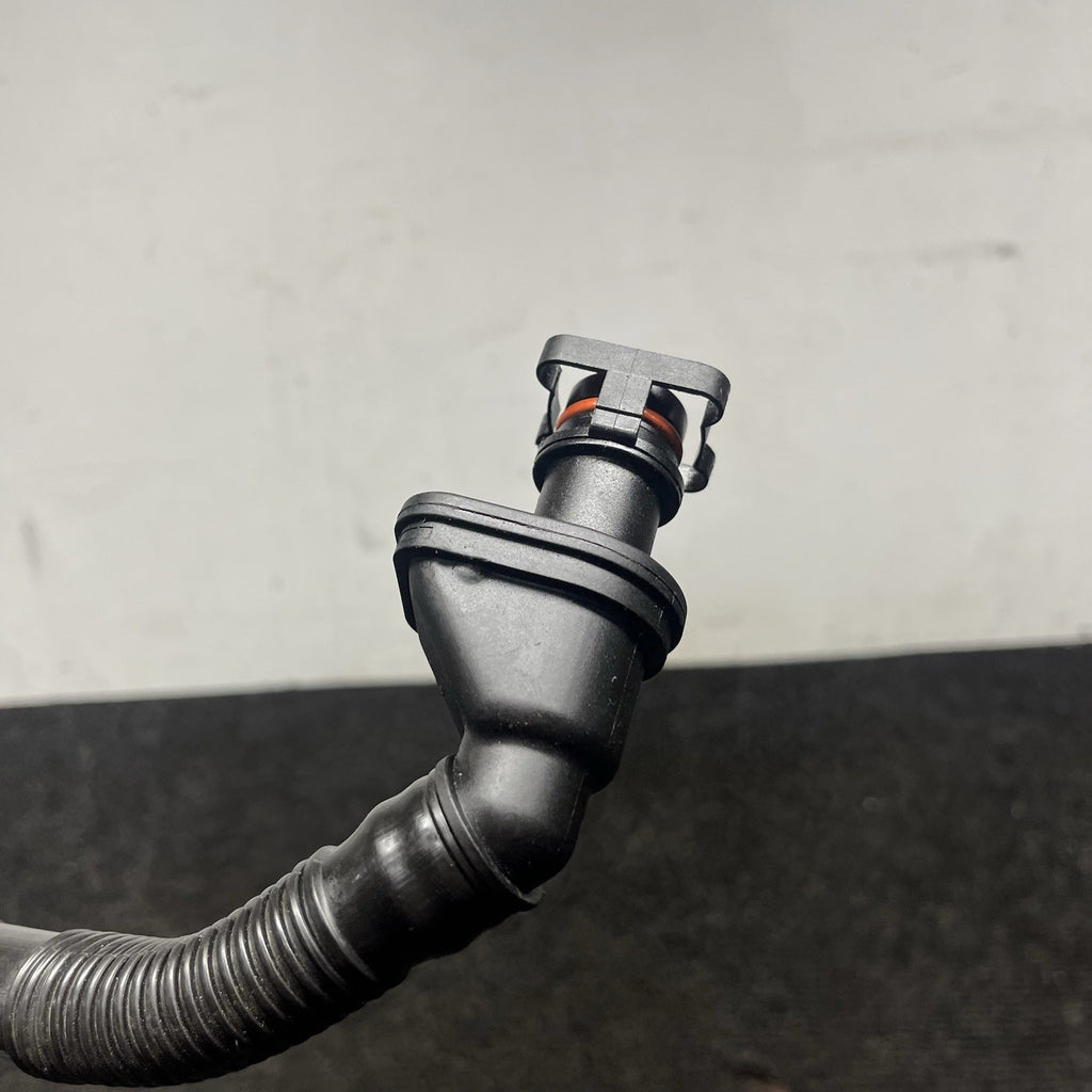 ☑️ 07-10 OEM BMW E90 E92 E93 N54 Engine Valve Cover Vent Hose Pipe