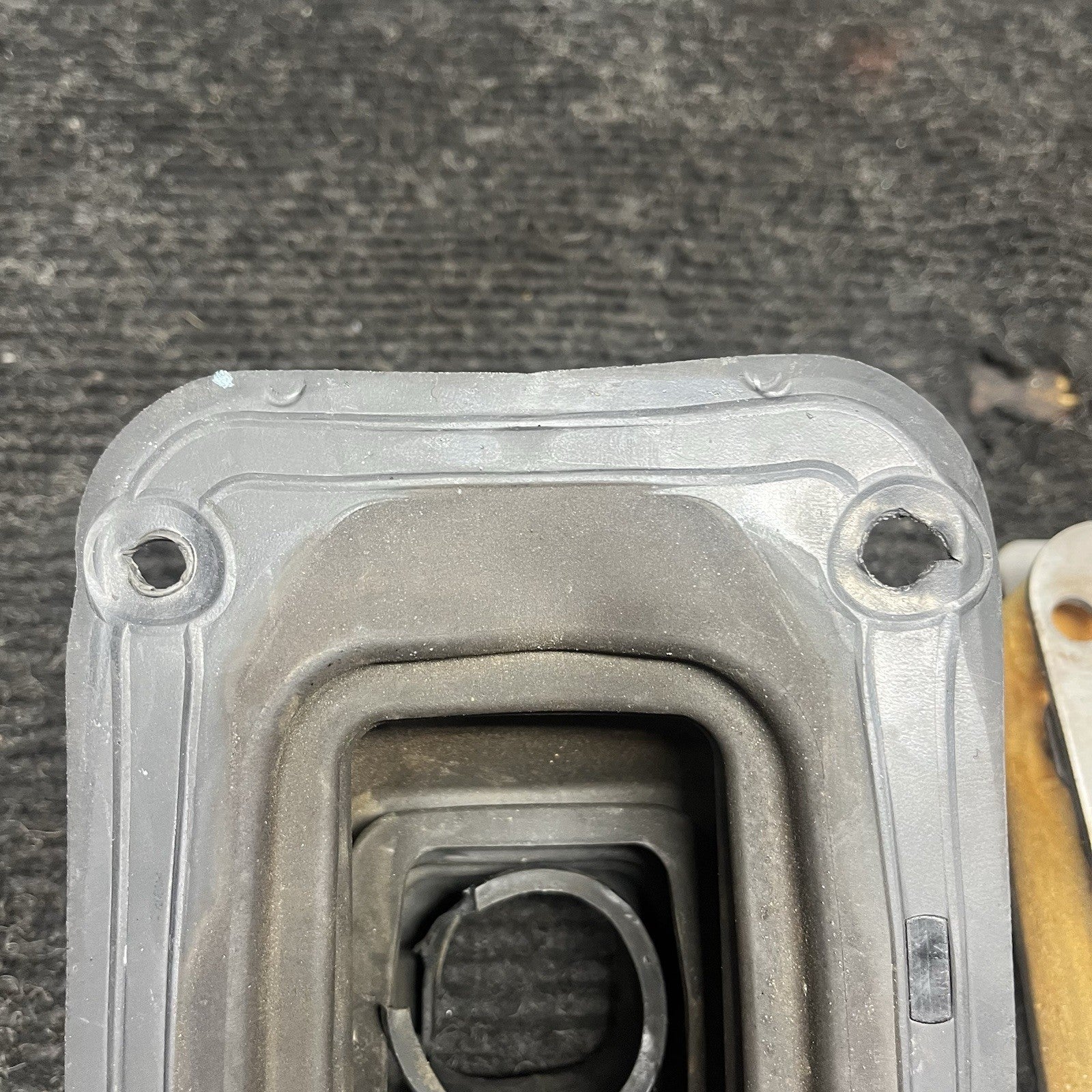 ☑️ 2013-2020 TOYOTA 86 FRS BRZ OEM SHIFTER METAL BRACKET BOOT & FOAM INSULATOR
