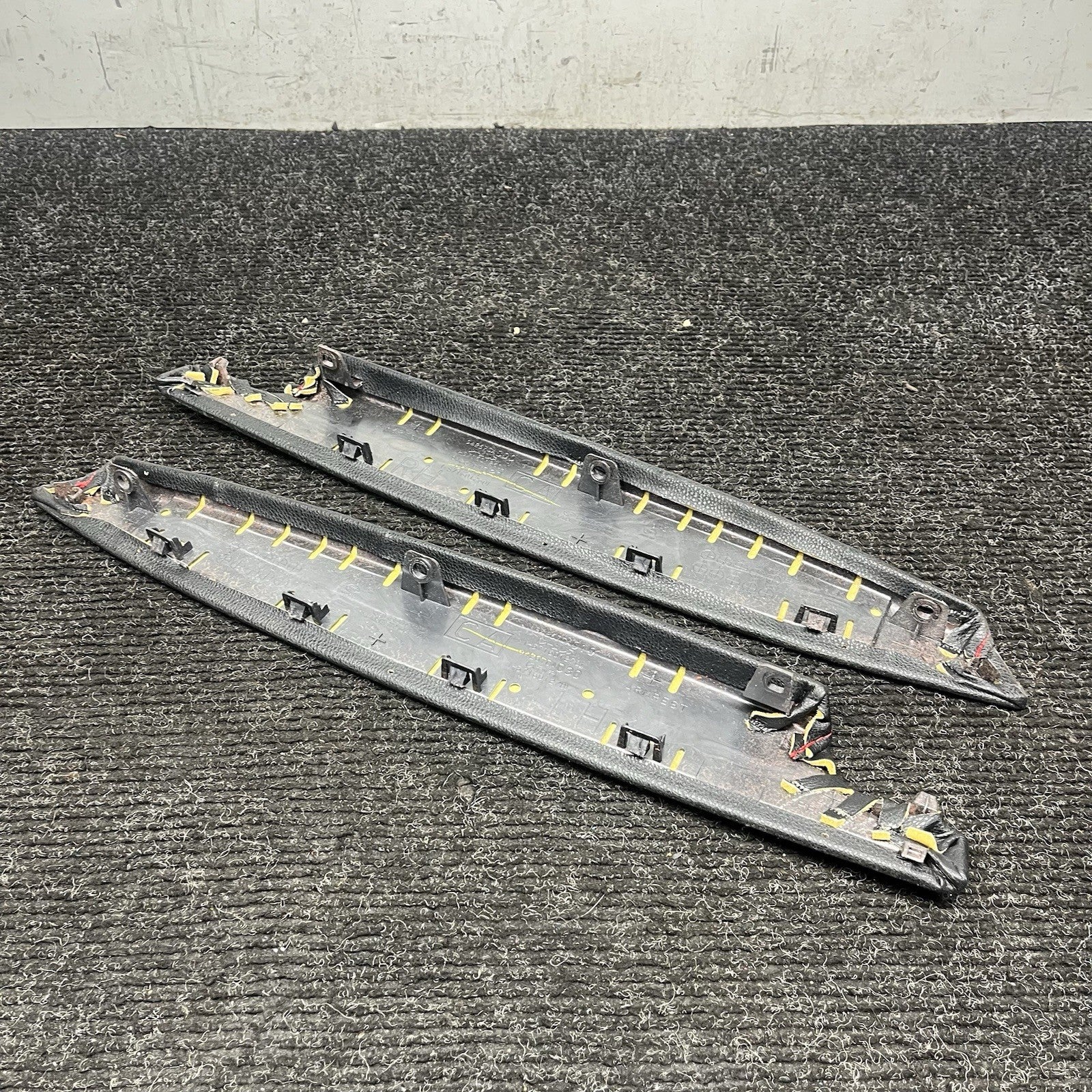 ☑️ 2013 SUBARU BRZ GT86 FR-S FRONT LEFT RIGHT DOOR TRIM PANEL BLACK RED OEM