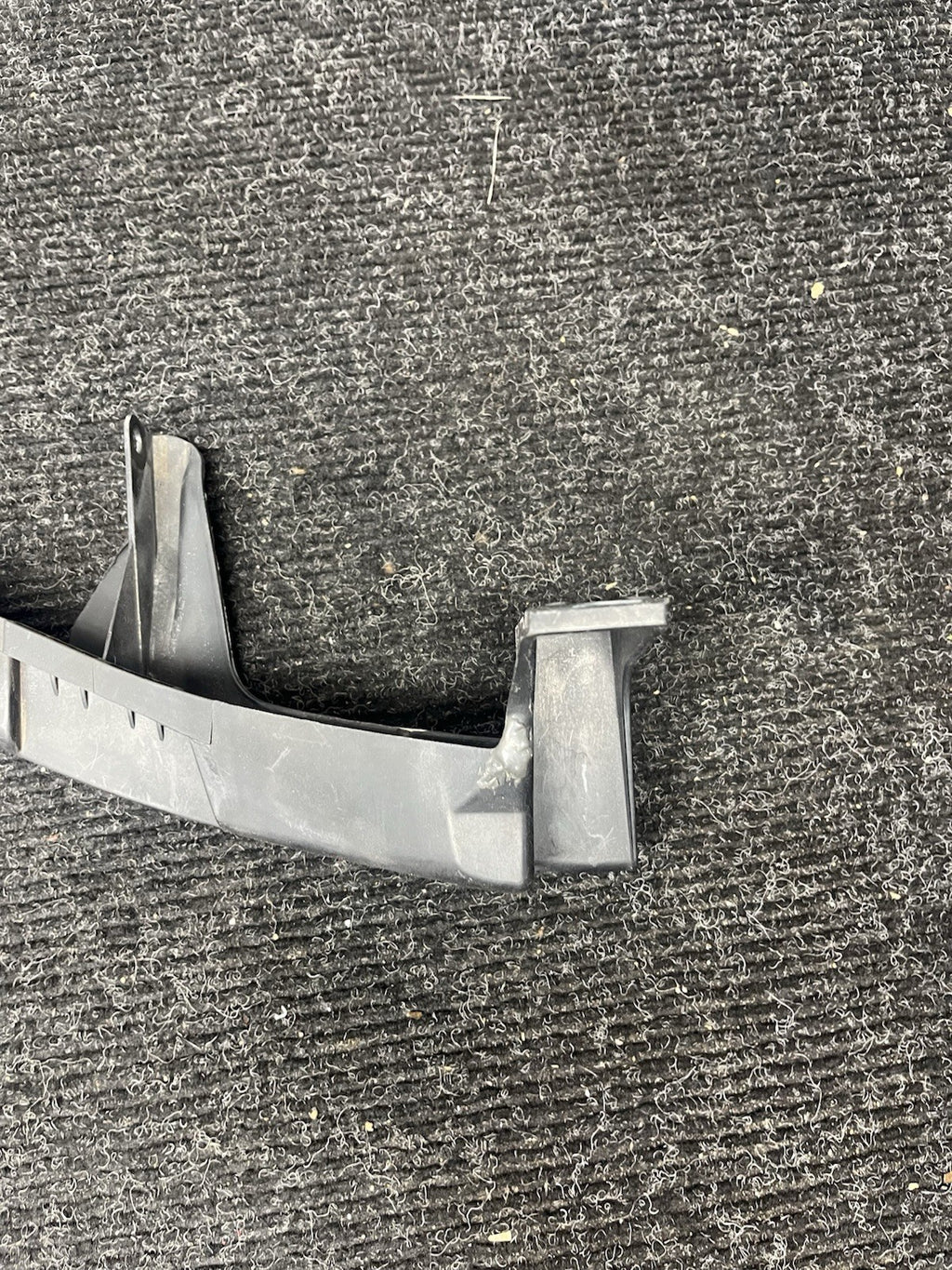 ☑️08-13 BMW E90 E92 E93 M3 OEM Passenger RightHeadlight Bracket Carrier Mount RH
