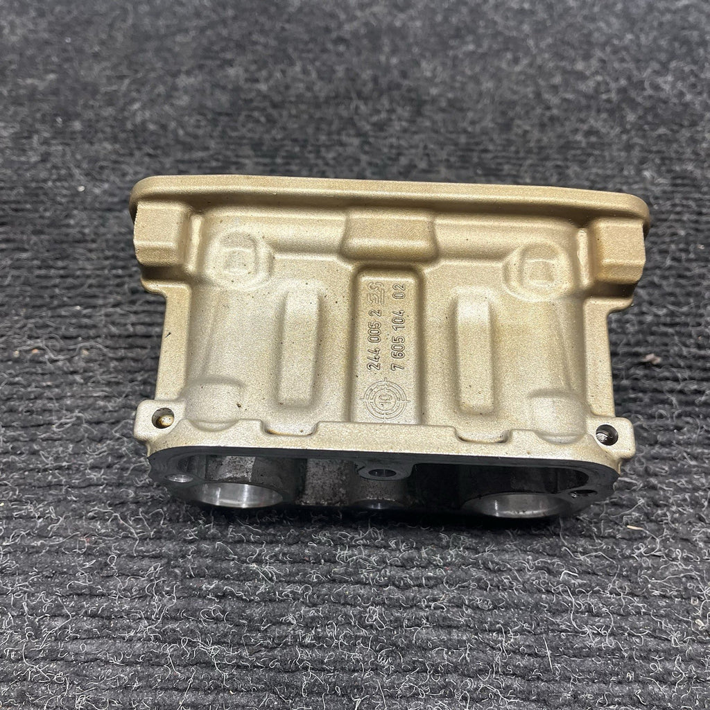 ☑️ OEM BMW E82 E92 F30 F32 F80 F82 Engine N55 S55 Spark Plug Housing Recess