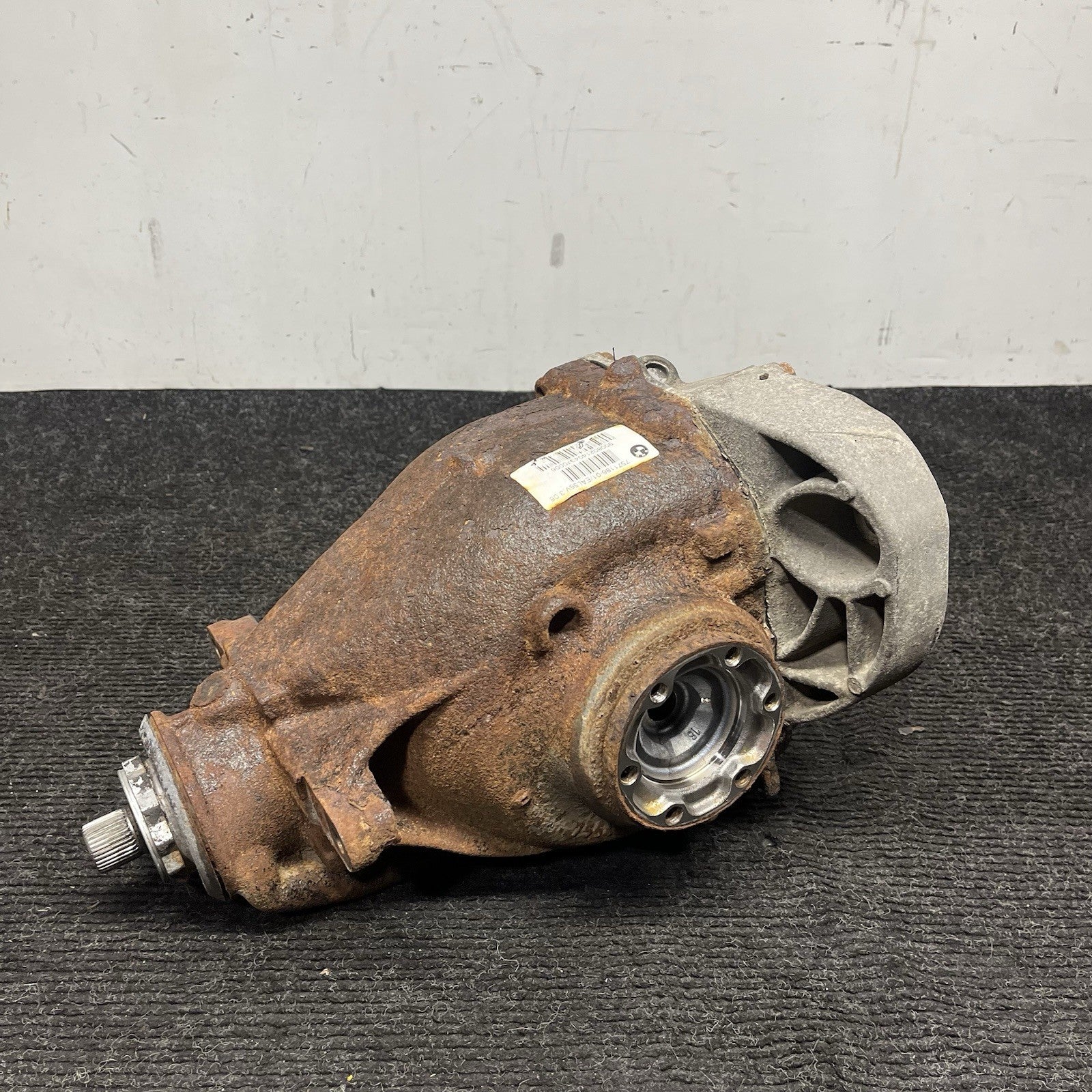 ☑️07-13 BMW E82 E88 E90 E92 135 335 Rear Axle Manual Differential 3.08 Ratio OEM