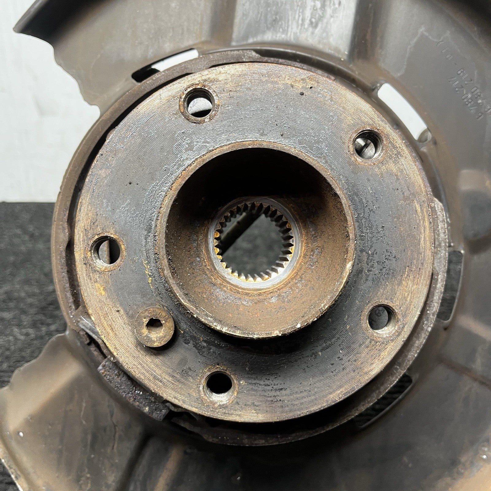 ☑️ 07-13 BMW E82 E88 E90 E92 E93 Rear Driver Hub Spindle Bearing Knuckle OEM