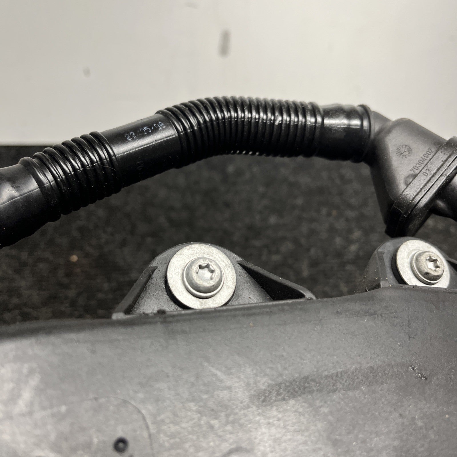 ☑️ 07-13 BMW 335i ENGINE TURBO INTAKE CHARGE INDUCTION PIPE TUBE OEM 7600028