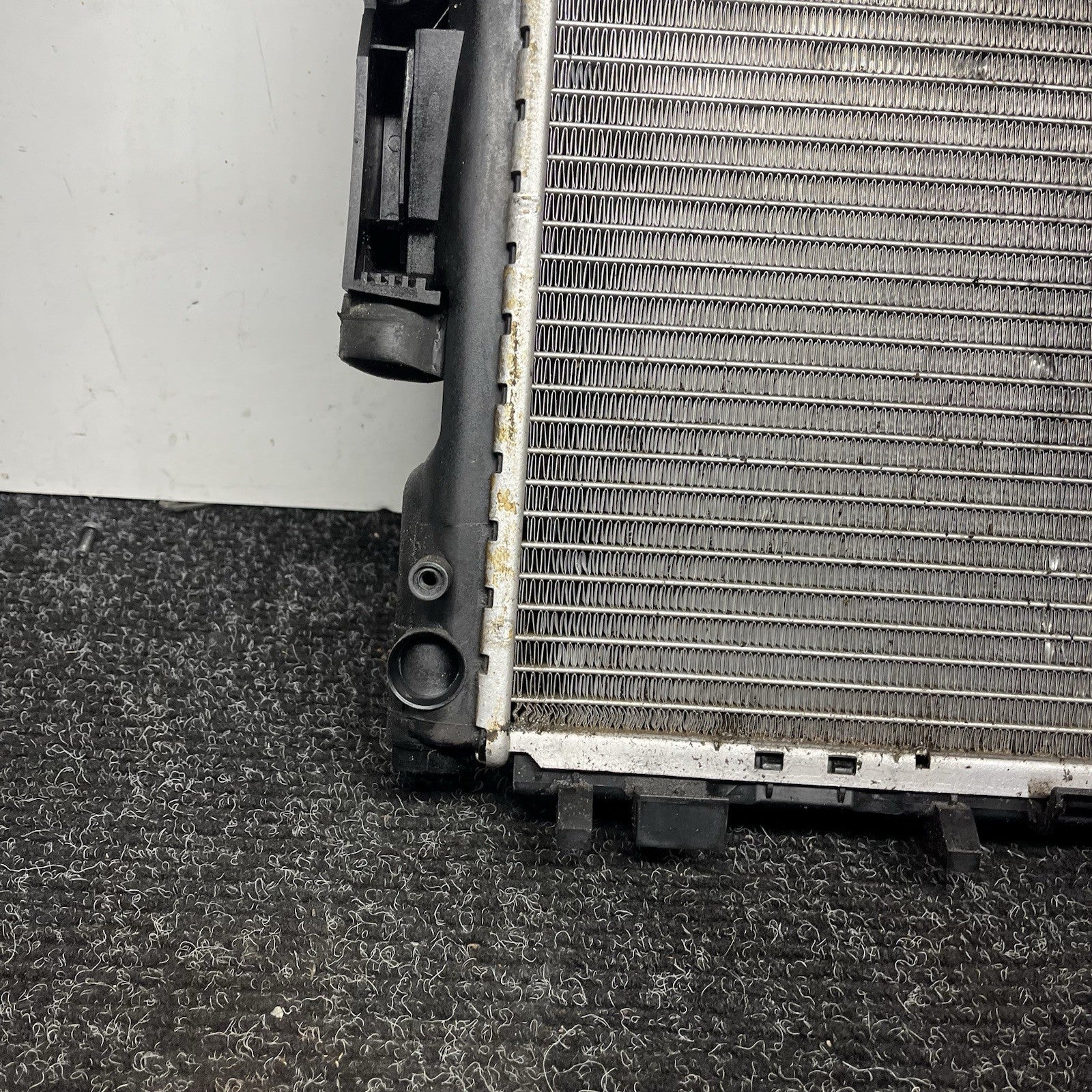 ☑️ BMW 330i 325i 323i E46 Engine Cooling Radiator 3.0L 6 Cylinder Fits 2001-2006