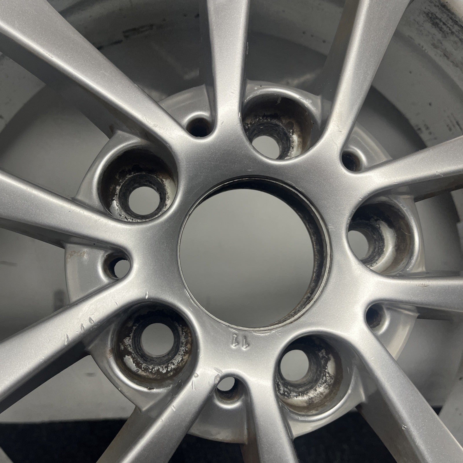 ☑️ Bmw E46 330 328 325 Oem Rim Factory Wheel 17" X 7" 10 Spoke Scuffs 6757042