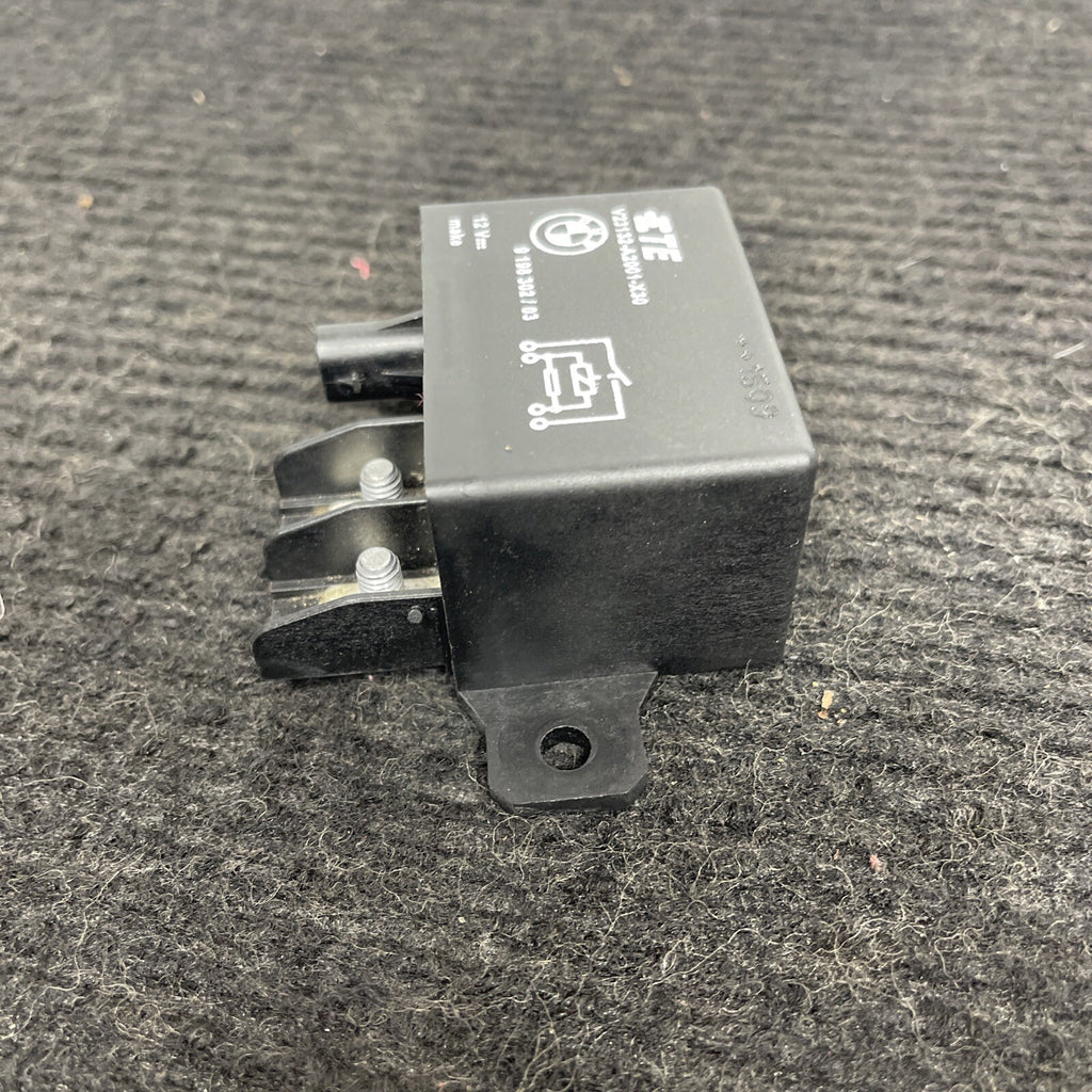 OEM BMW F10 F13 F02 F15 F16 F30 F32 F06 F80 F82 M3 M4 M6 Cooling Fan Relay 130A