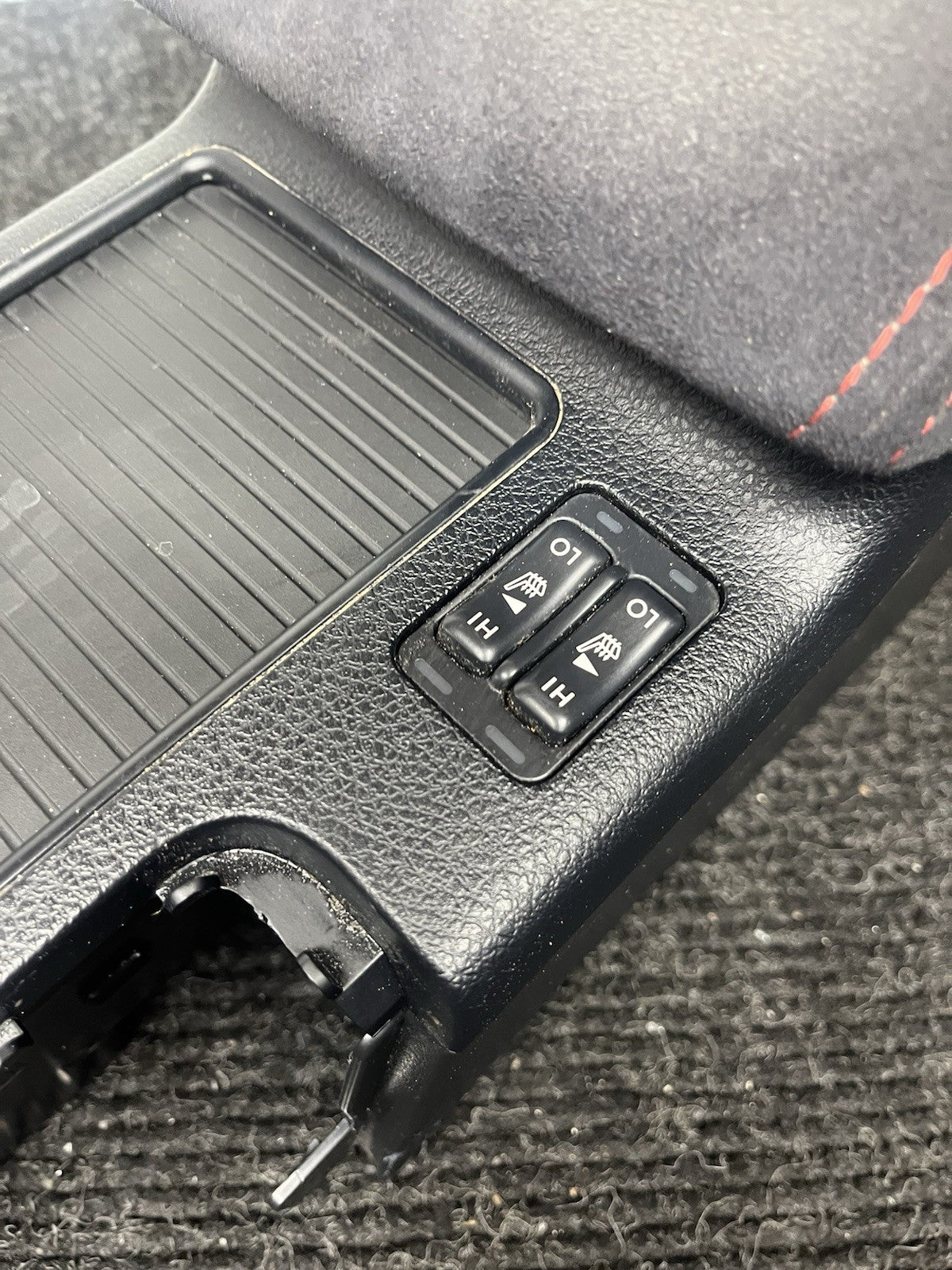 ☑️ 15-19 SUBARU WRX STI ARM REST CENTER CONSOLE W/ HEATED SEATS NON LEATHER OEM
