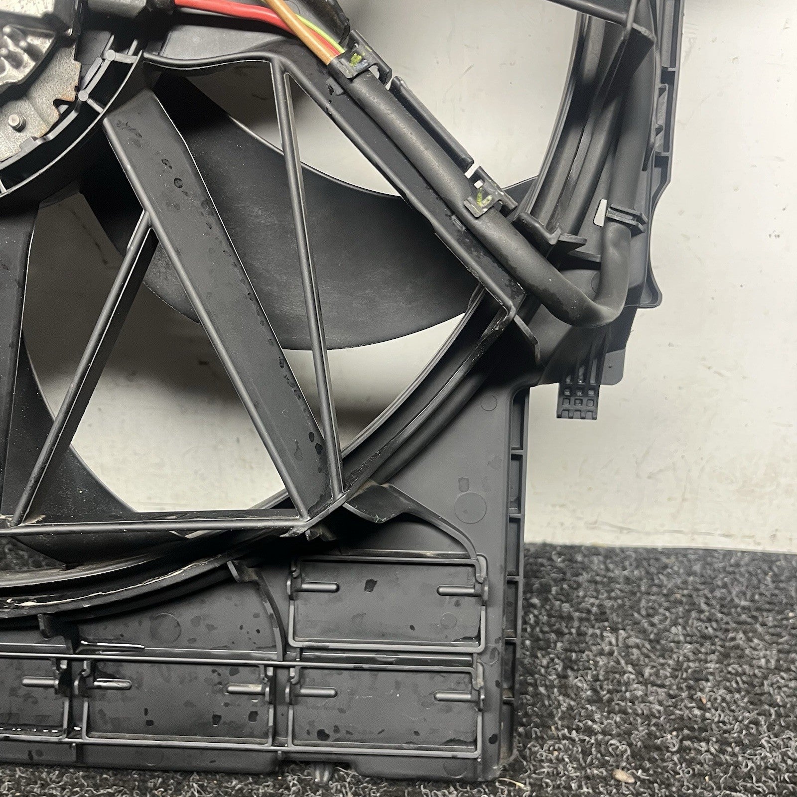 ☑️ 2011-2014 BMW F25 X3 XDRIVE35I N55 ENGINE RADIATOR COOLING FAN ASSEMBLY OEM