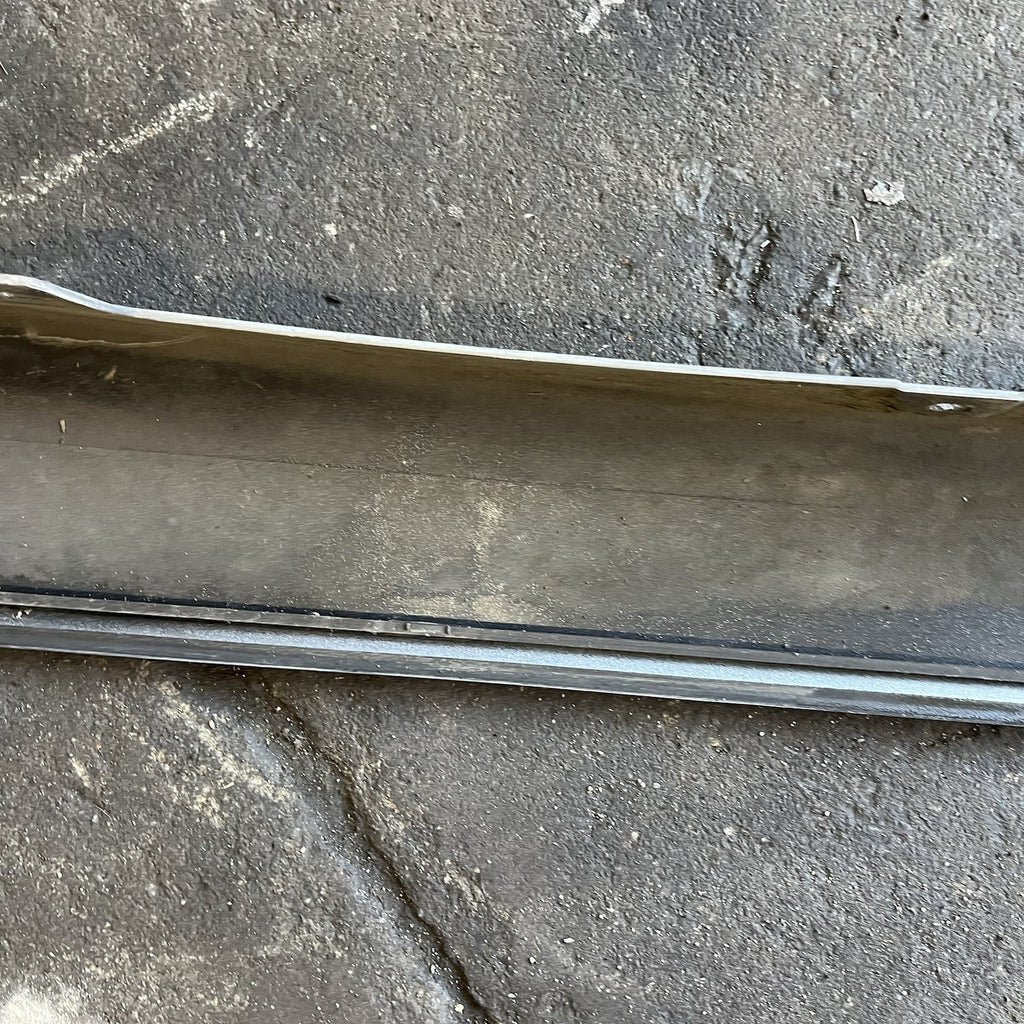 ☑️ 91-99 BMW E36 3 Series M3 Right Passenger Side Skirt Rocker Panel Silver OEM